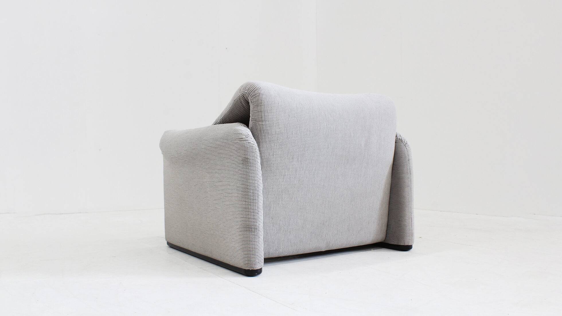 Fauteuil Maralunga vintage de Cassina par Vico Magistretti