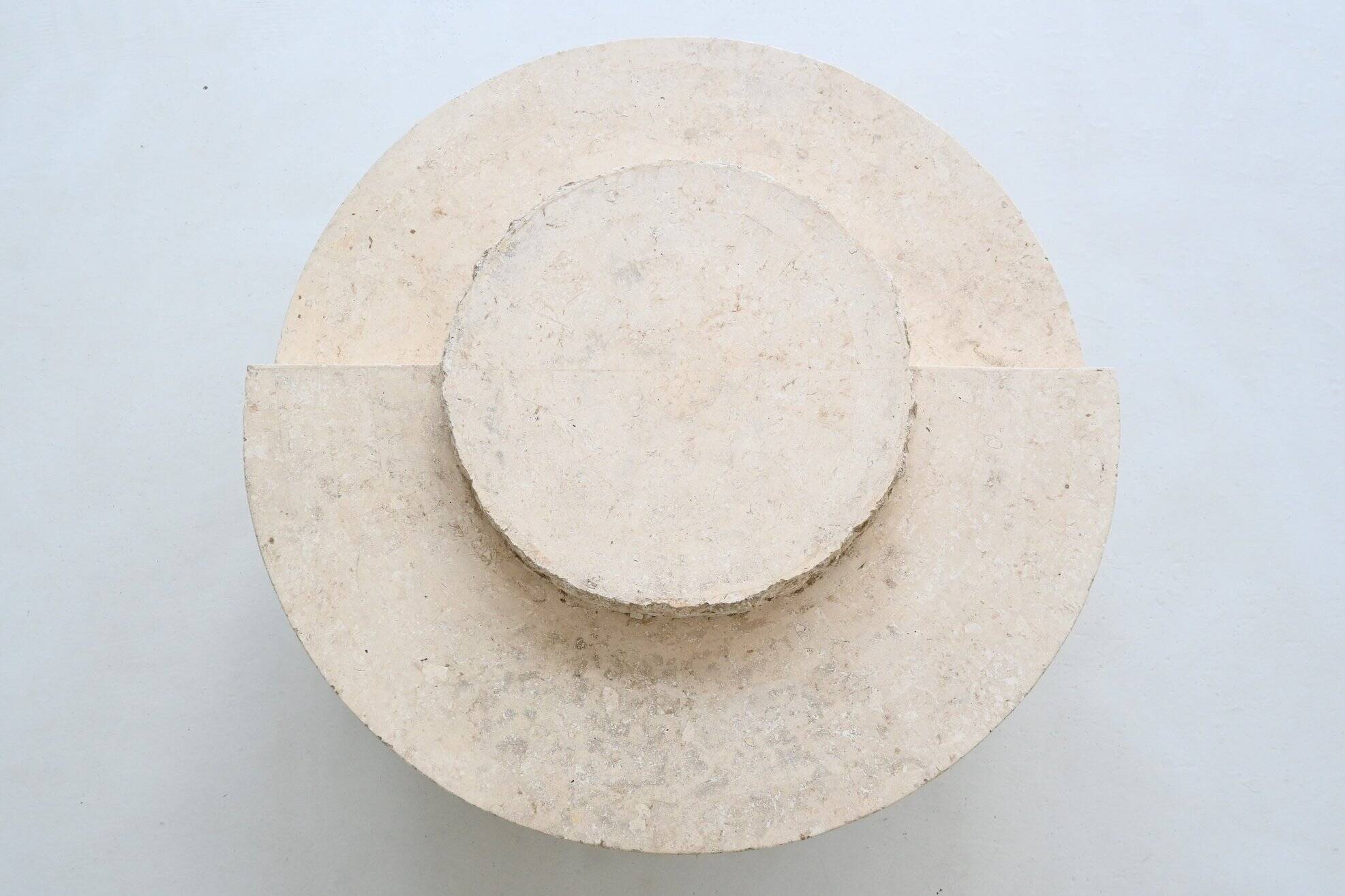 Table basse sculpturale en pierre de Mactan de Magnussen Ponte, Belgique 1970