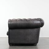 Black chesterfield 3-seater sofa made of cowhide leather in English style
