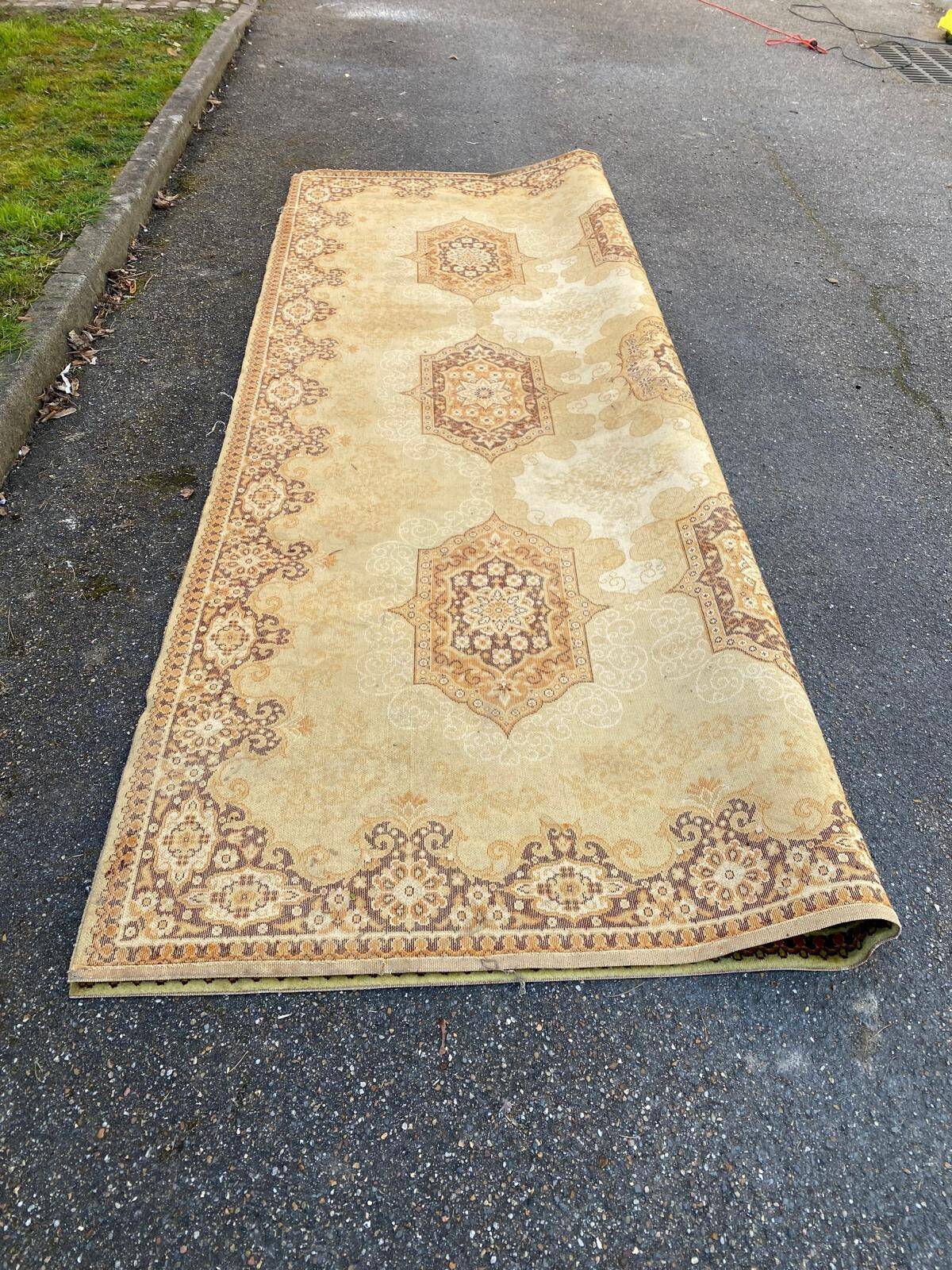 Persian wool rug in mustard velvet 250x350cm