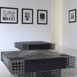 Large banc ottoman Carla Sozzani à Milan velour de mohair 1990