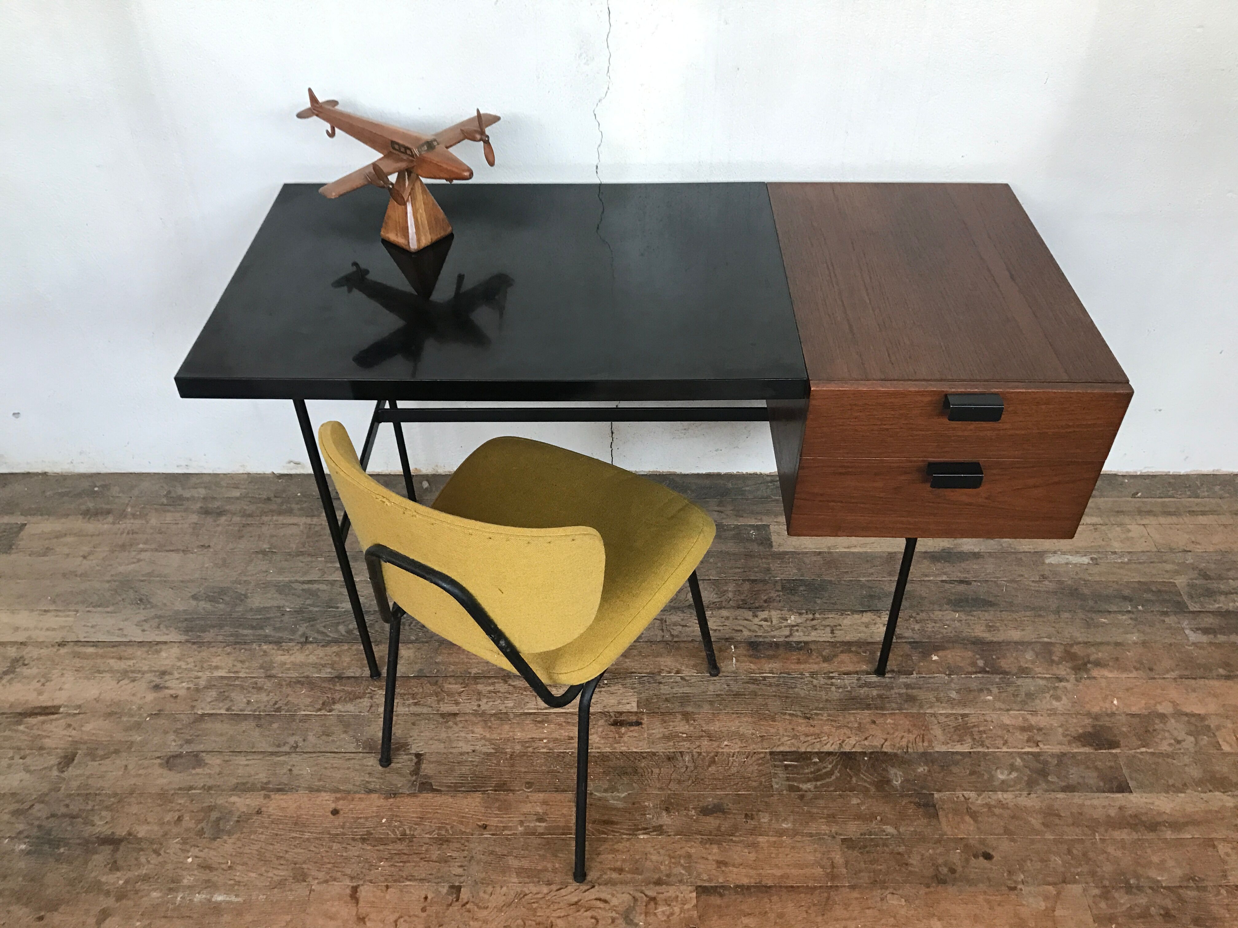 CM 141 desk by Pierre Paulin for Thonet 1950