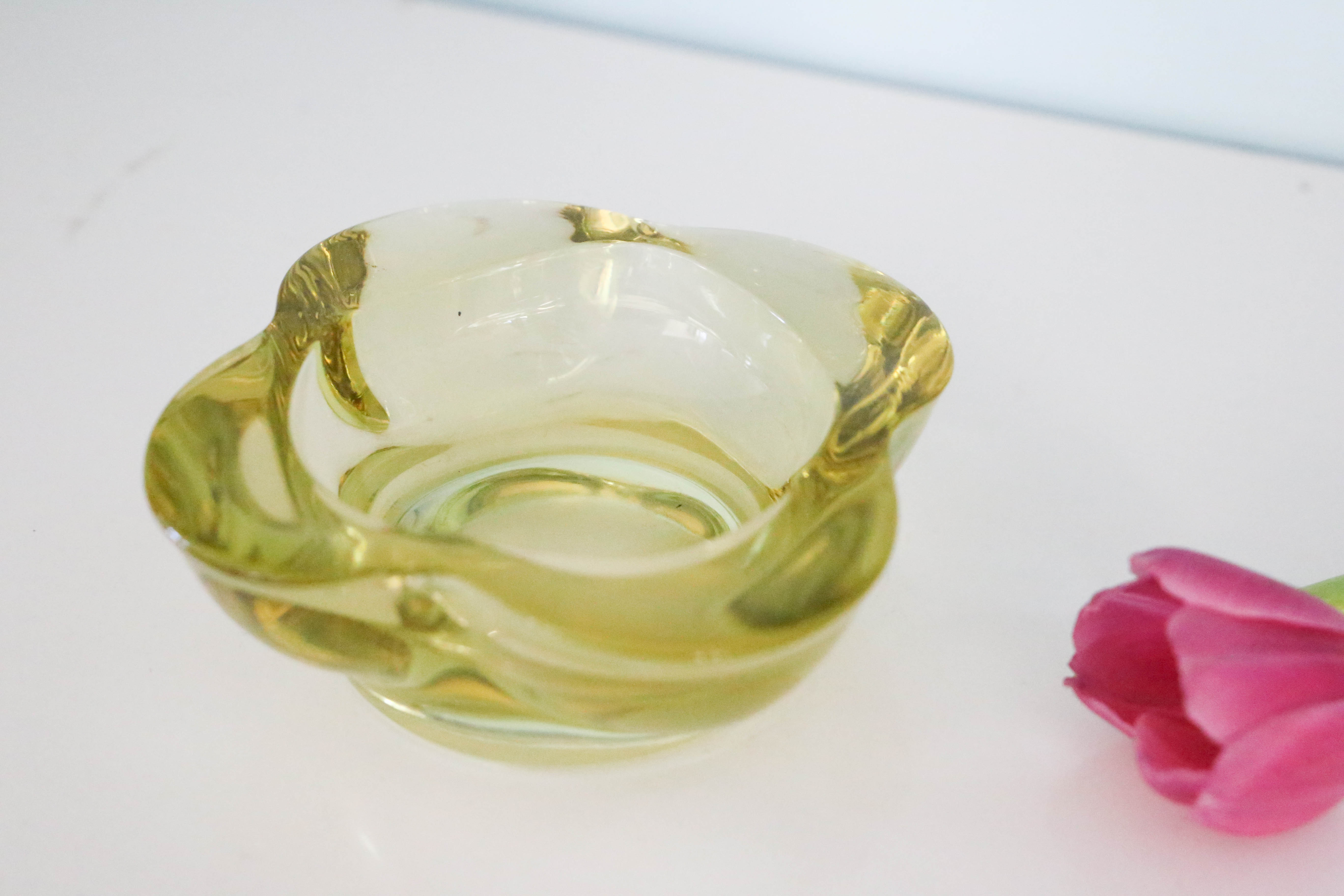 Nice empty yellow crystal pocket, vintage