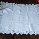 Square tablecloth old white lace Richelieu