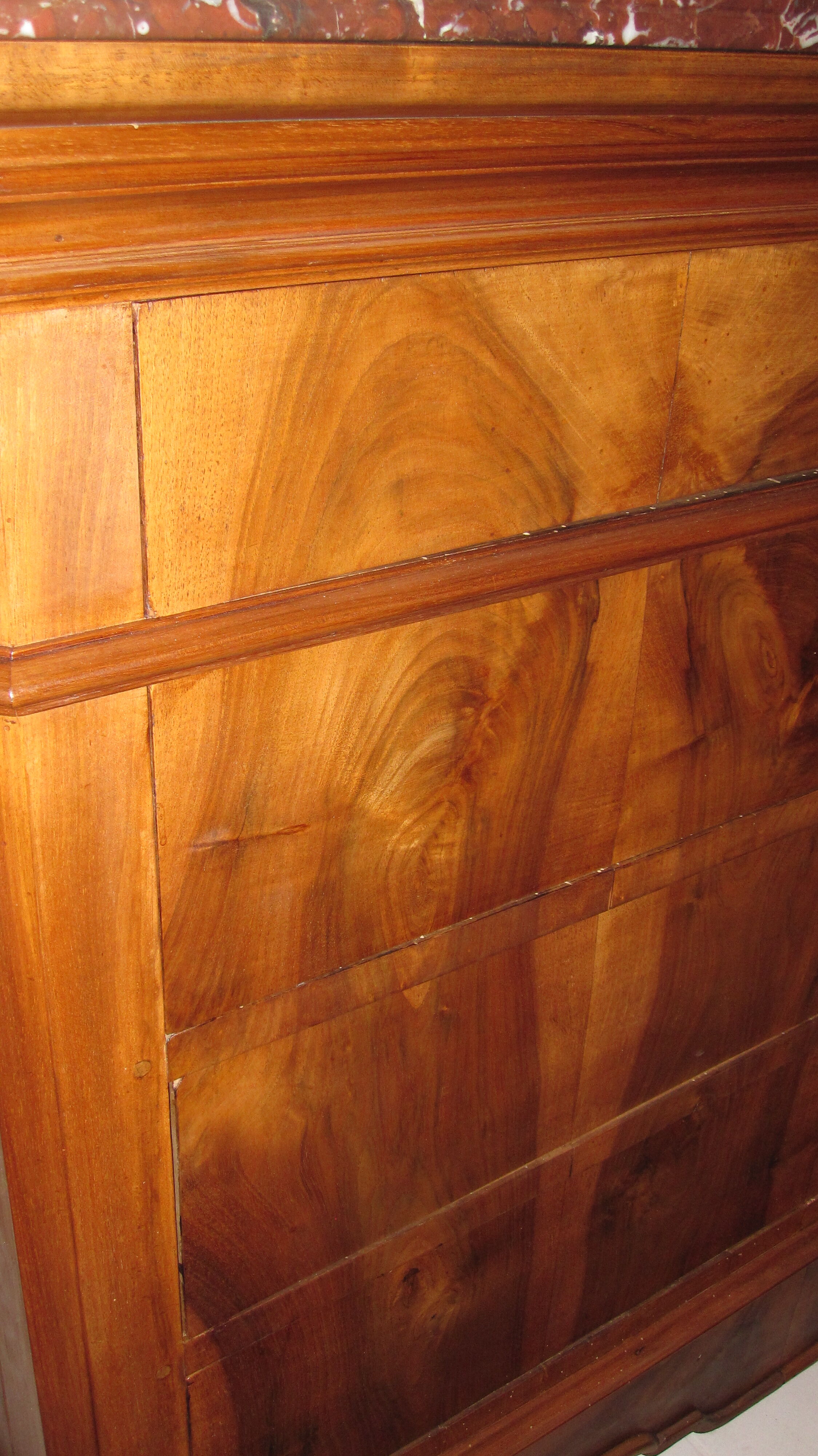 Louis-Philippe style dresser in walnut veneer