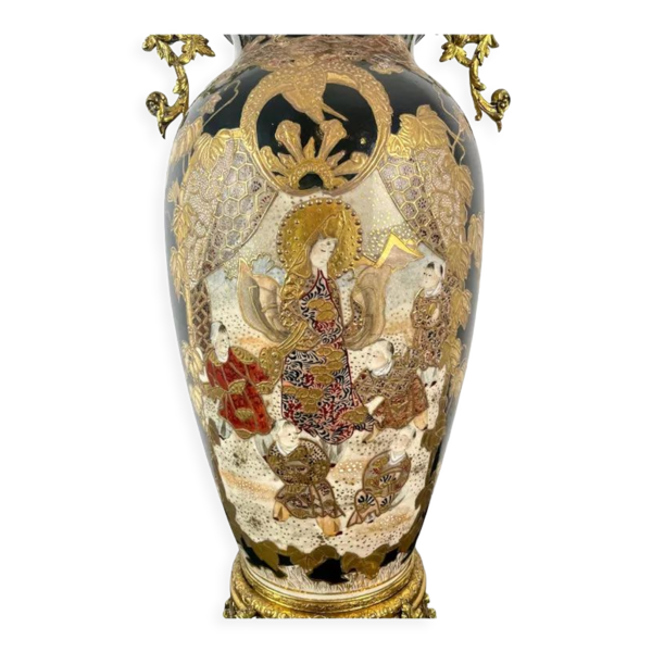 Vase en porcelaine Satsuma du Japon et métal doré XIXème siècle