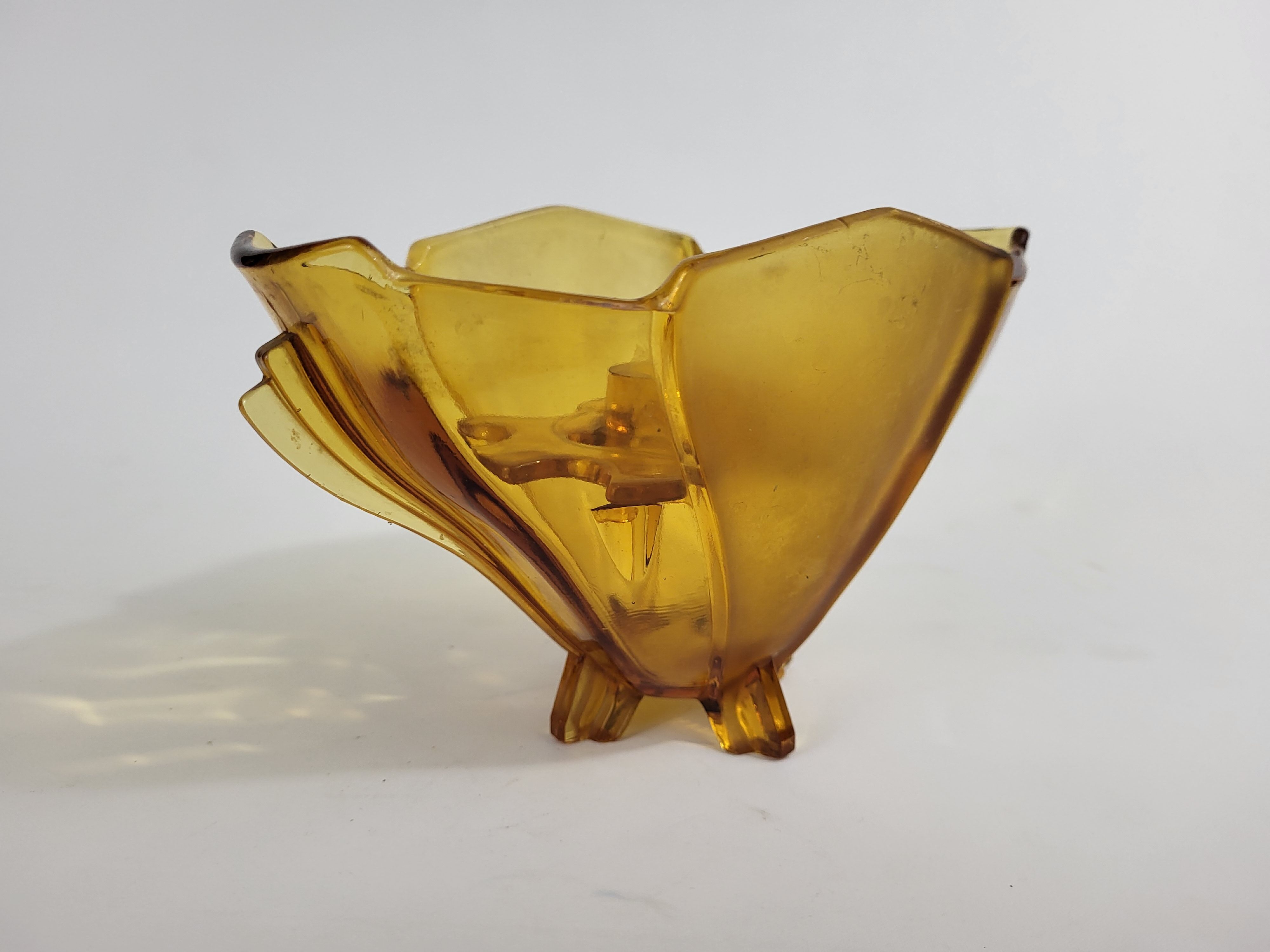Art Deco glass picflower vase