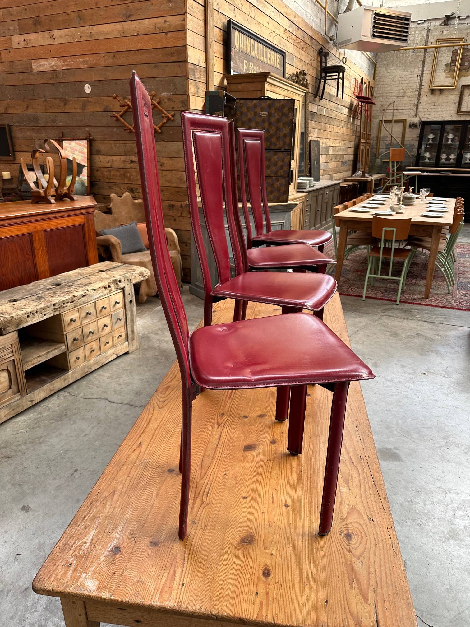 Suite de 4 chaises en cuir  de marque dad 1960’s