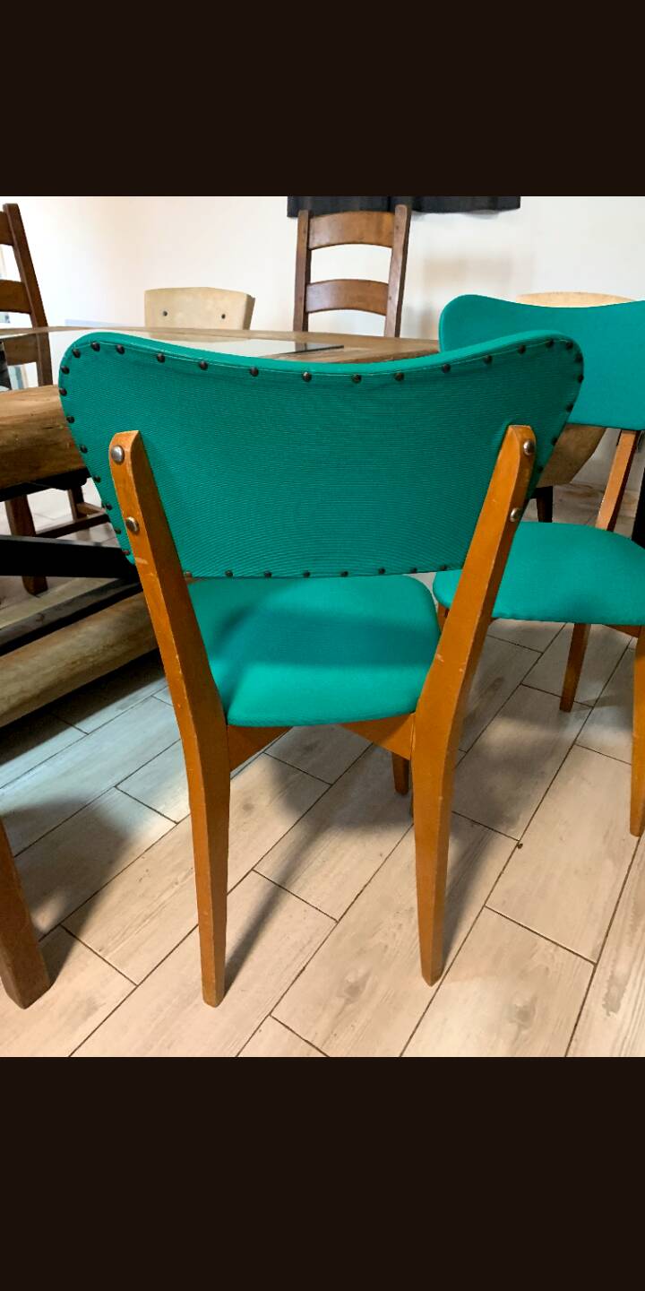 Title: Pair of vintage chairs from the 50s/60s – green vinyl seat in style