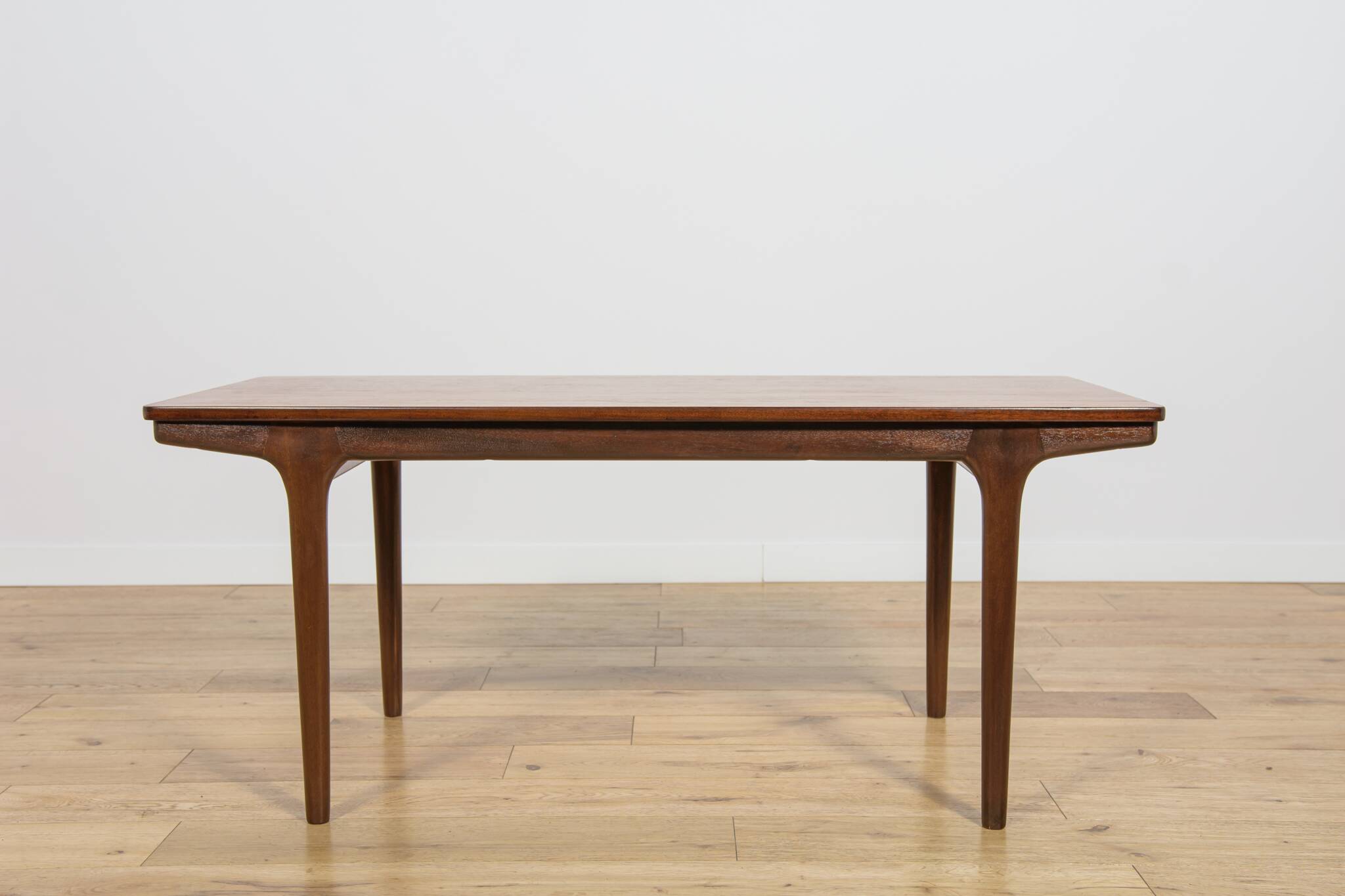 Table basse en teck de style mid-century de McIntosh, Royaume-Uni, années 1960.