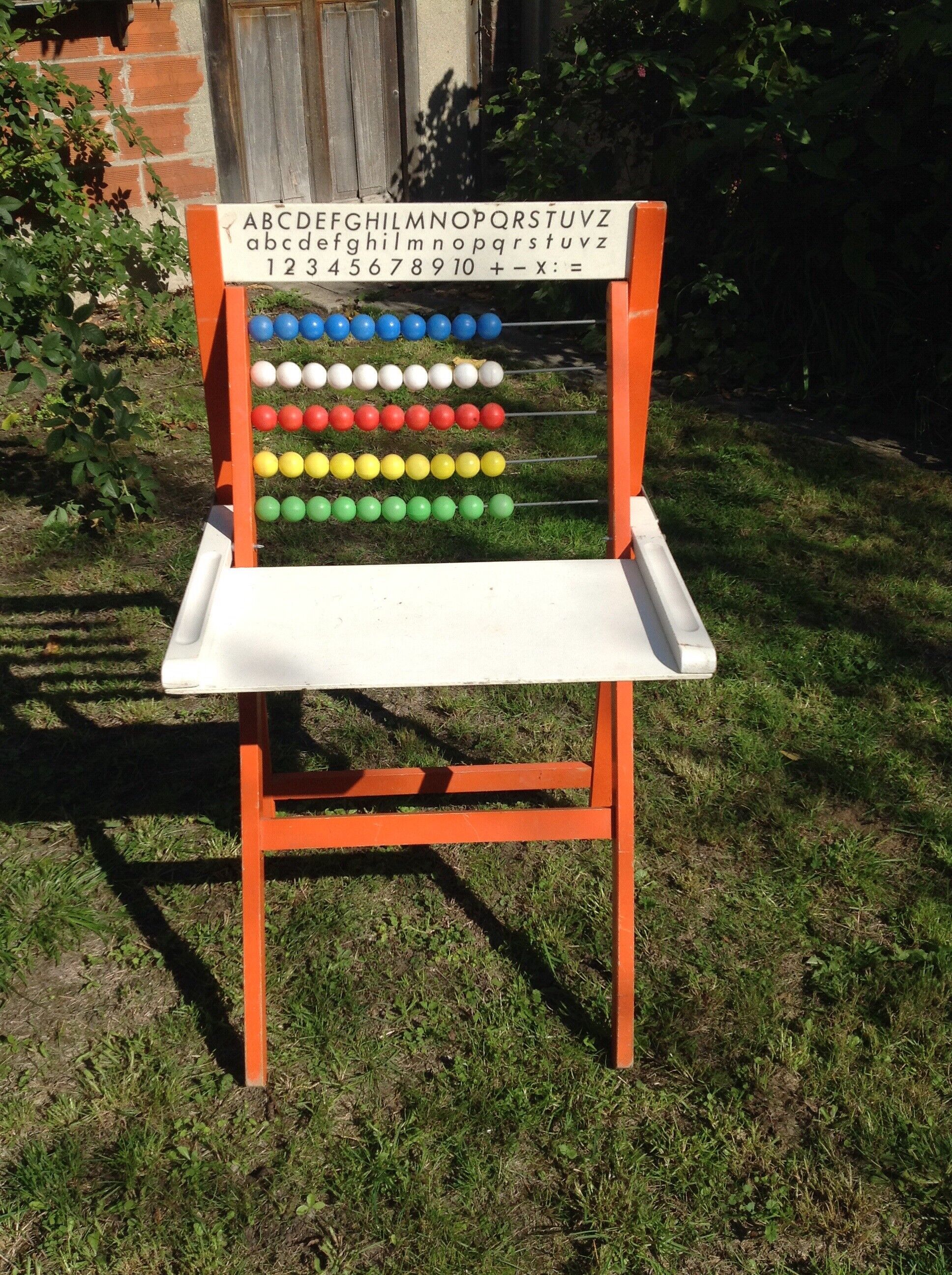Desk / office with abacus ELOI