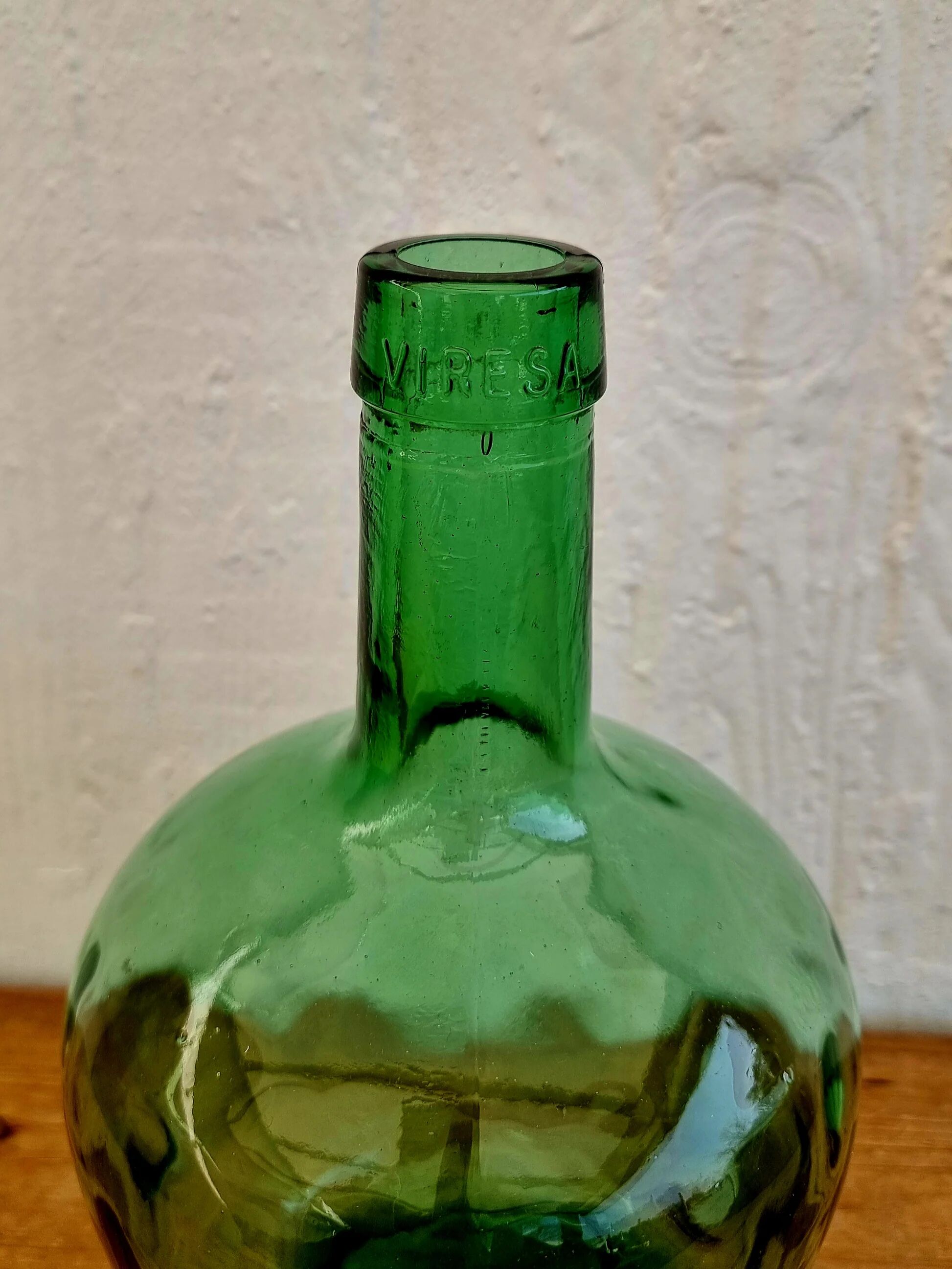 Give me Jeanne Viresa.