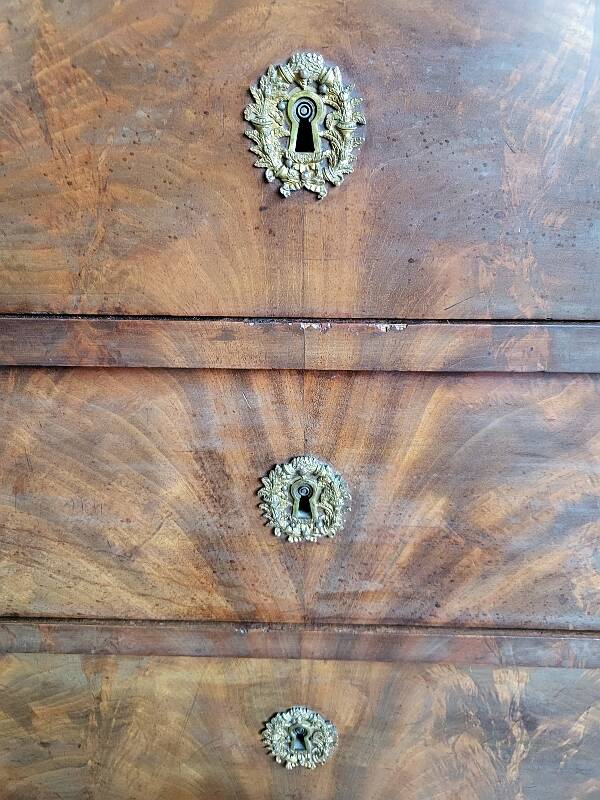 Empire chest of 4 drawers in mahogany from the 19th century