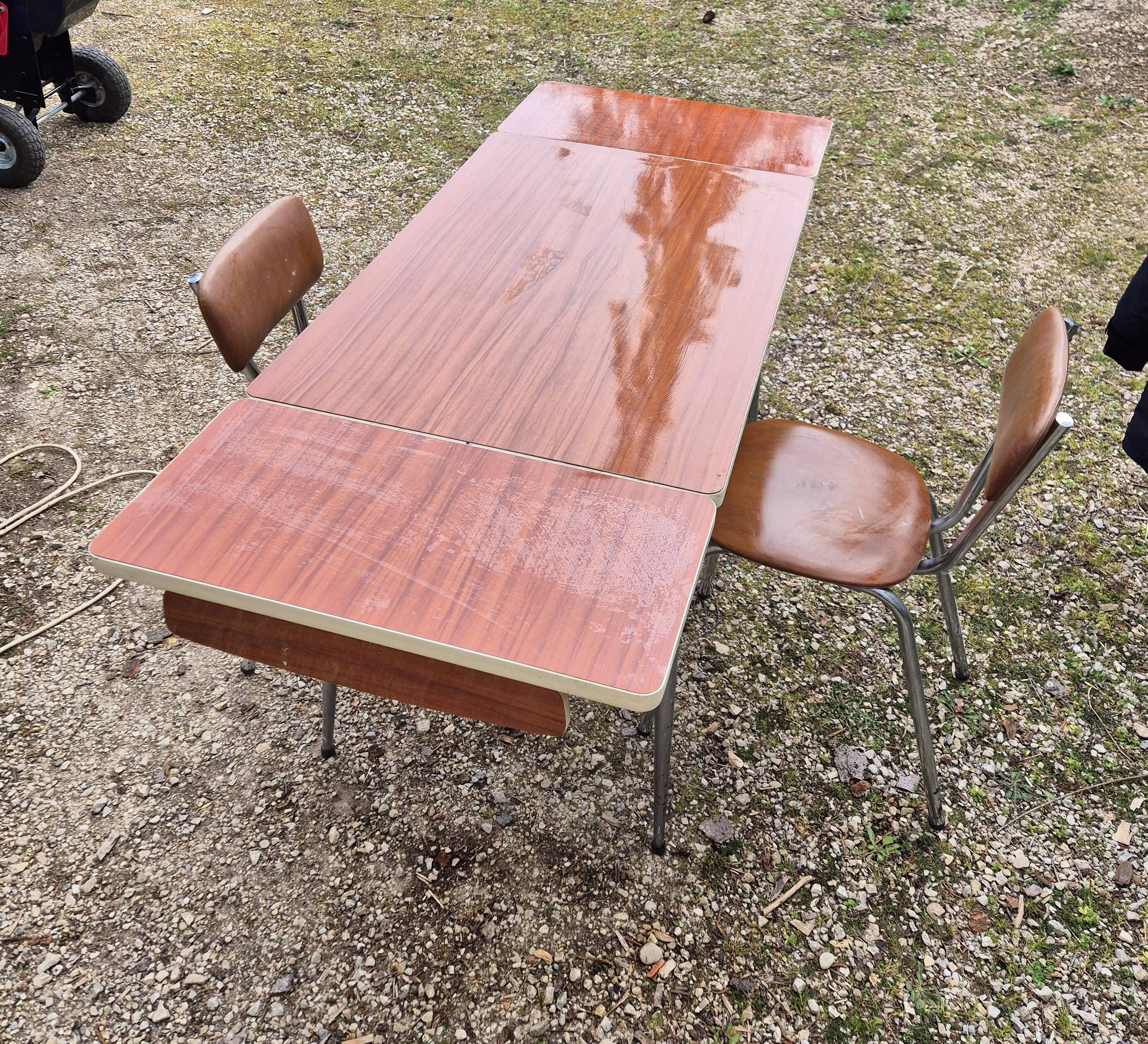 Table formica