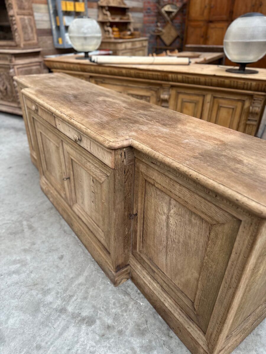Solid oak enfilade from the 19th century.