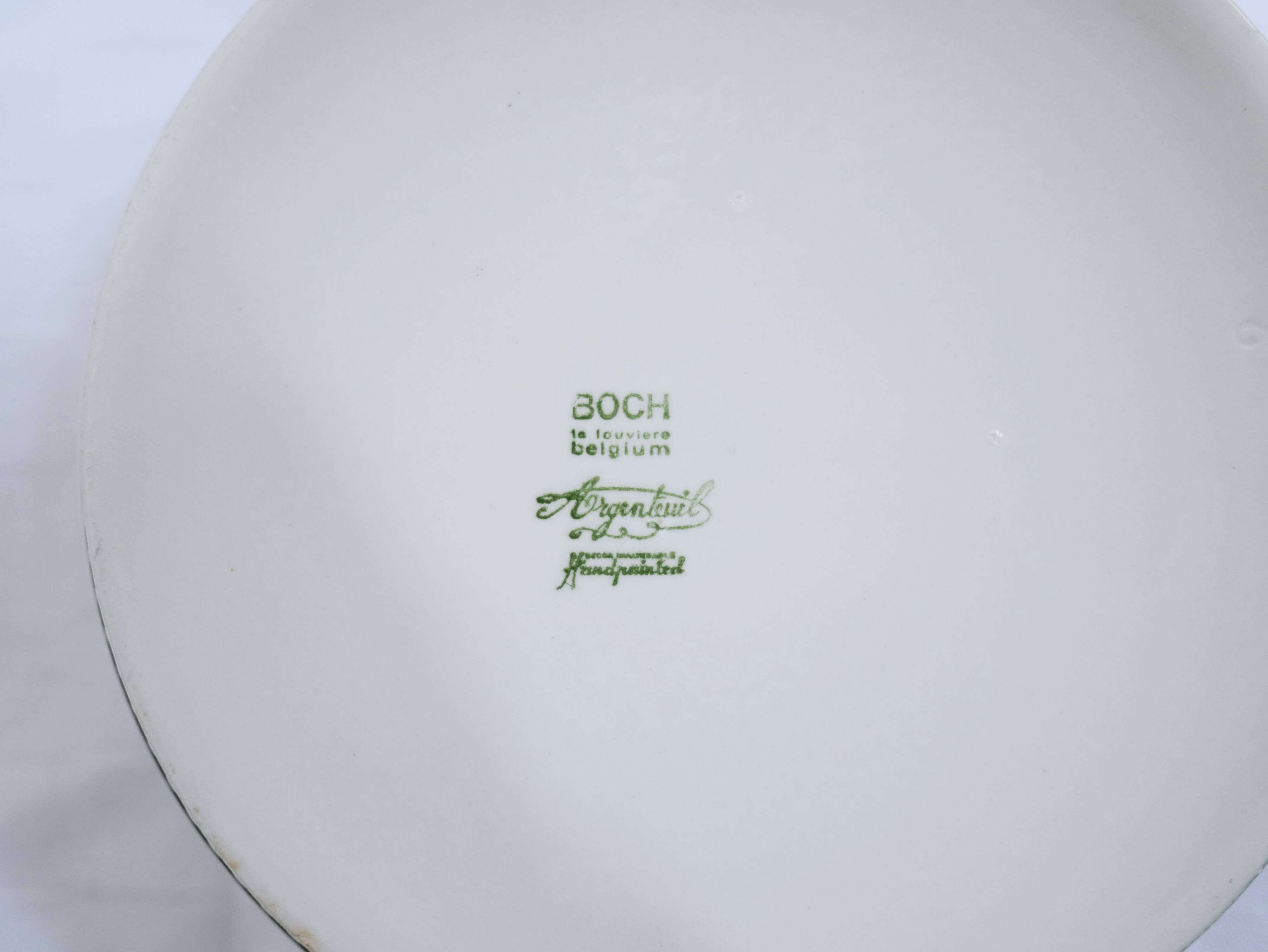 Vintage salad bowl published by Boch La Louvière