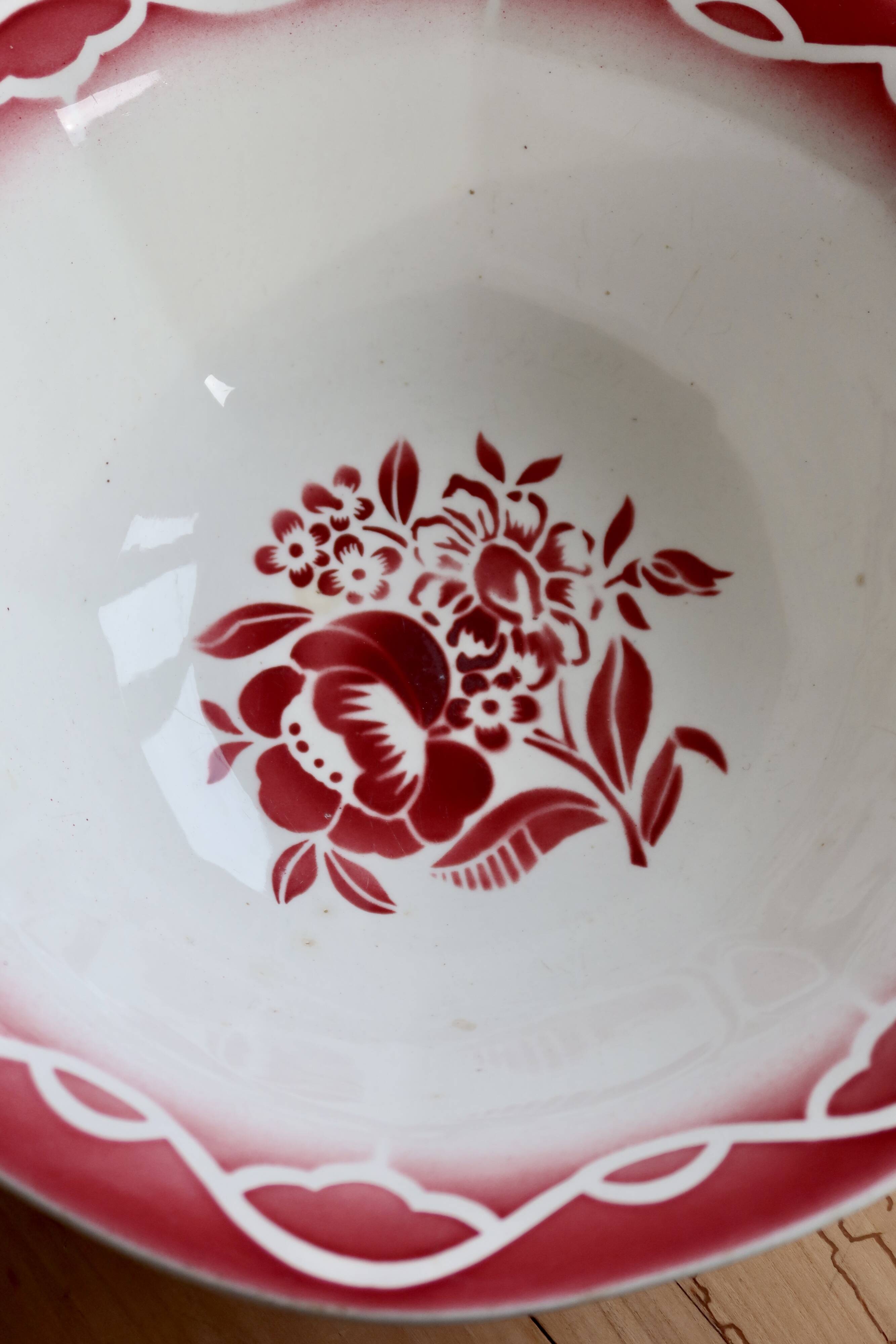 Vintage earthenware salad bowl from Digoin Sarreguemines, model Odette.