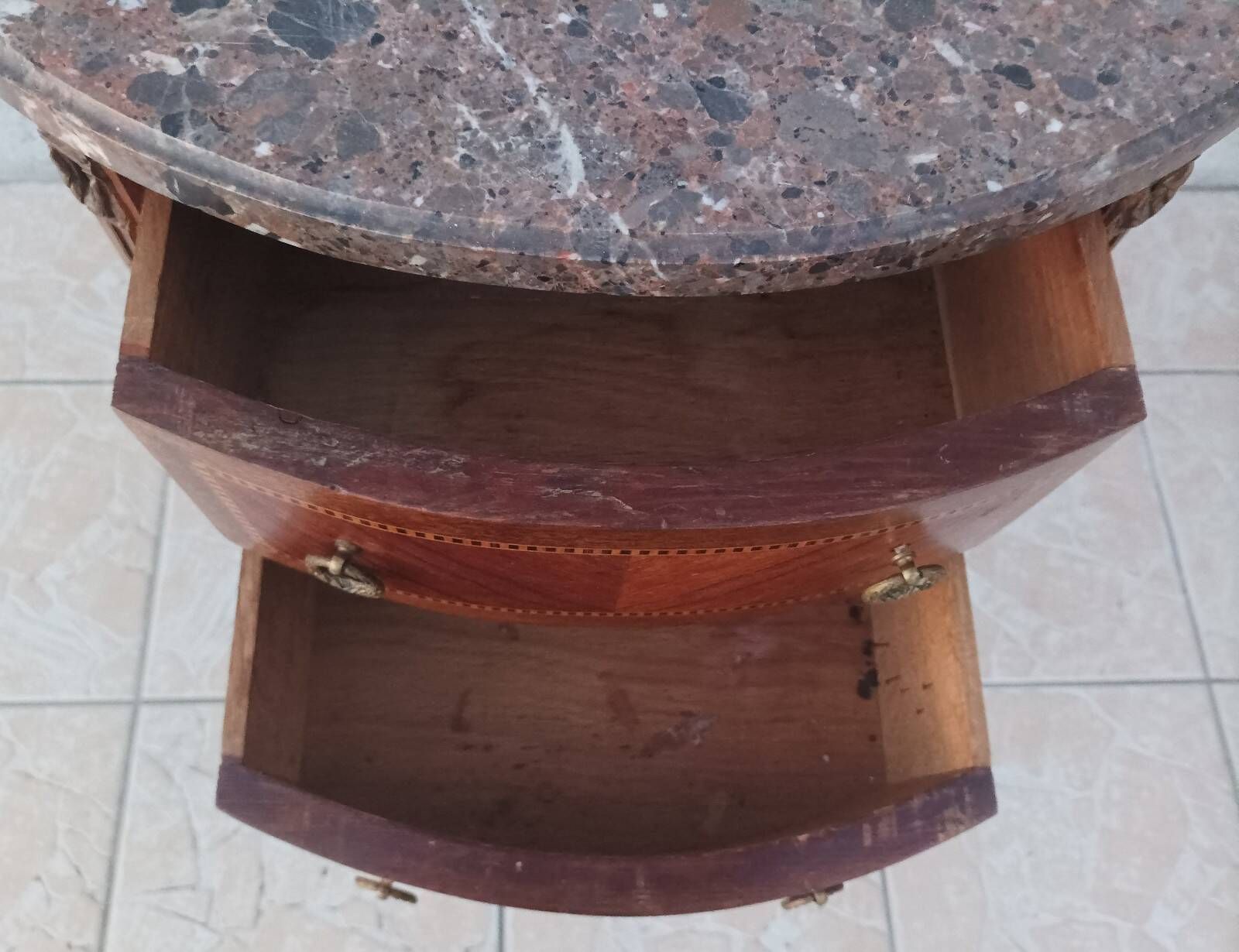 Half-moon commode in Louis XV style with walnut veneer.