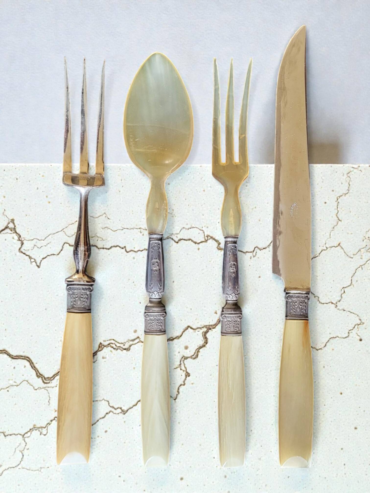 Gigot / Salad cutlery in Bakelite