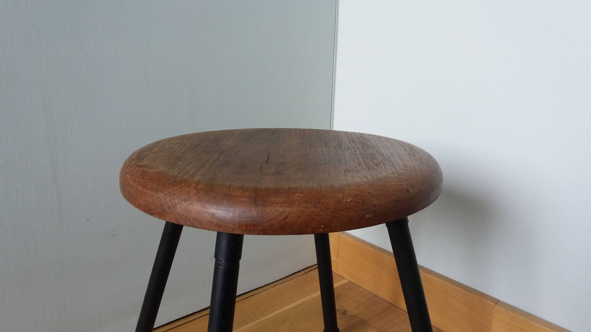 Wooden seat stool with metal legs