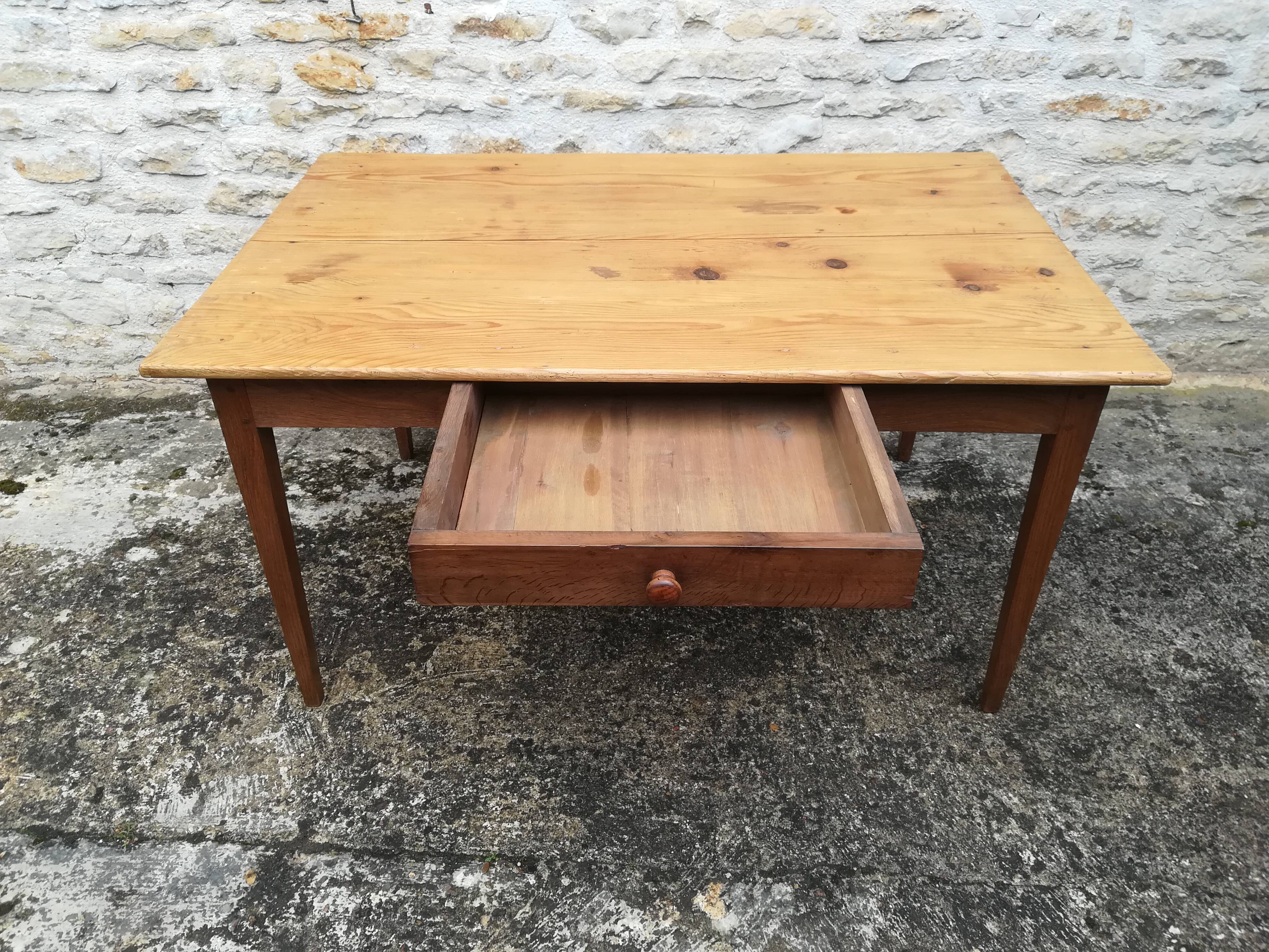 Farm table
