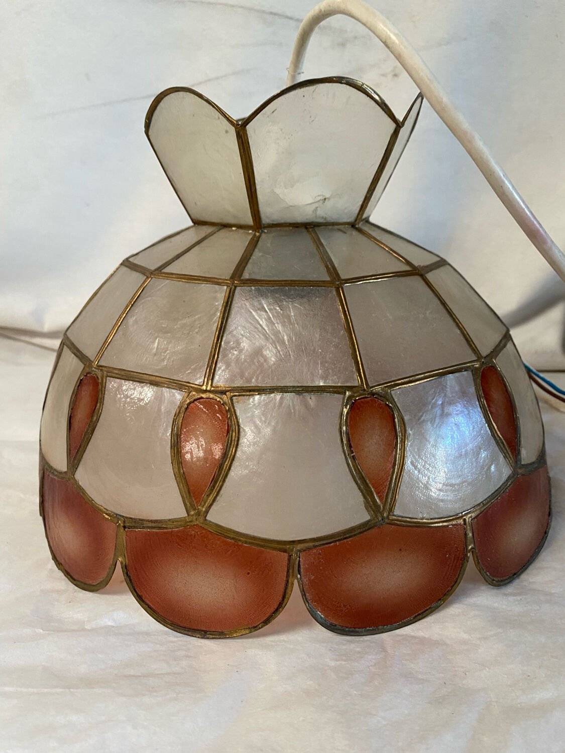 Vintage mother-of-pearl pendant lamp