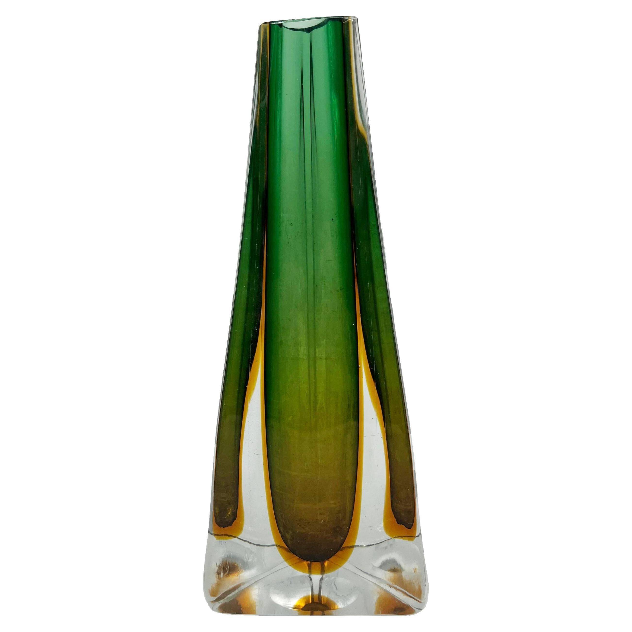 Sculptural Murano green sommerso Glass, triangular shape , 1970's Italian design
