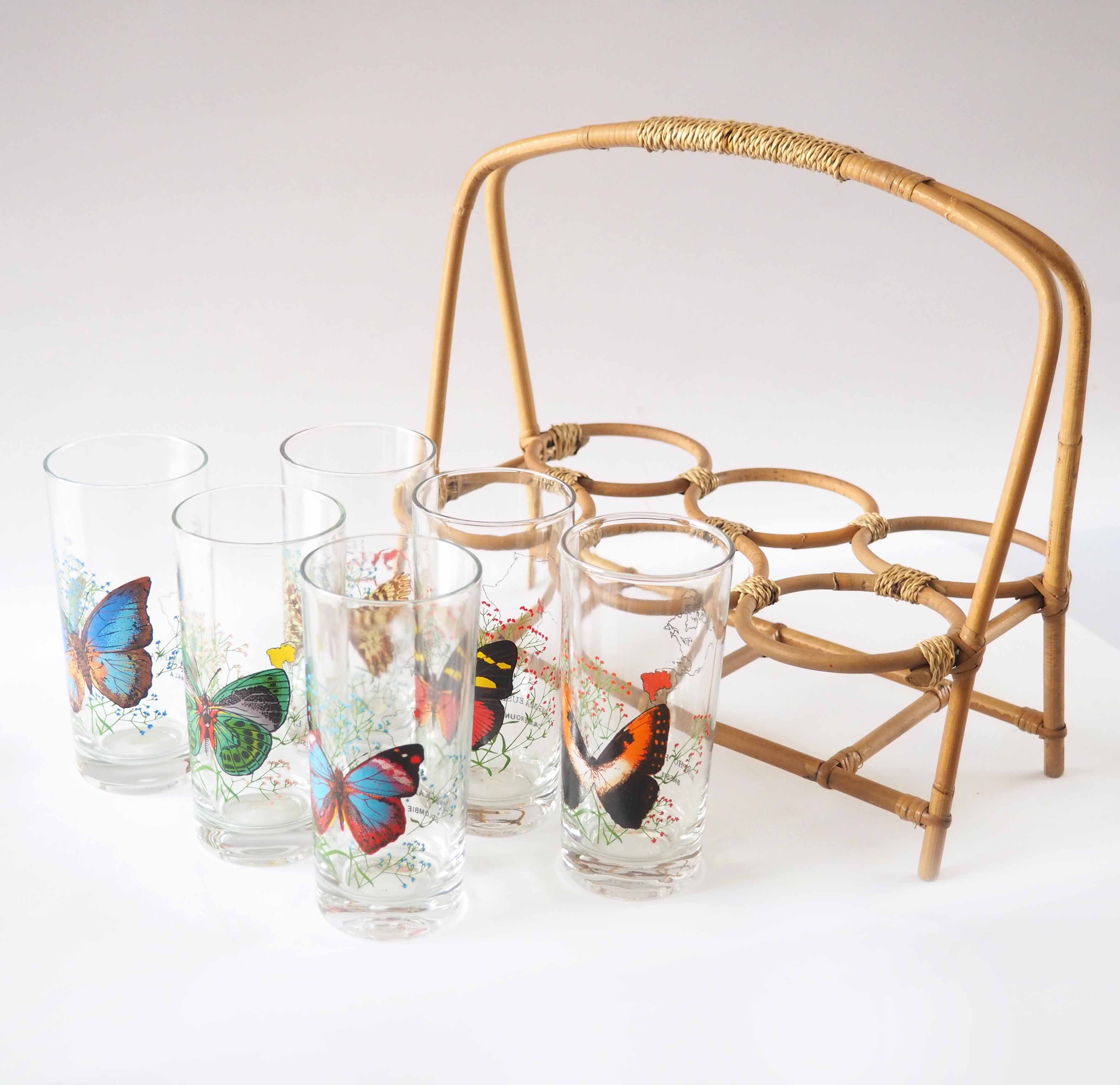 Lot de 6 verres vintage et support rotin