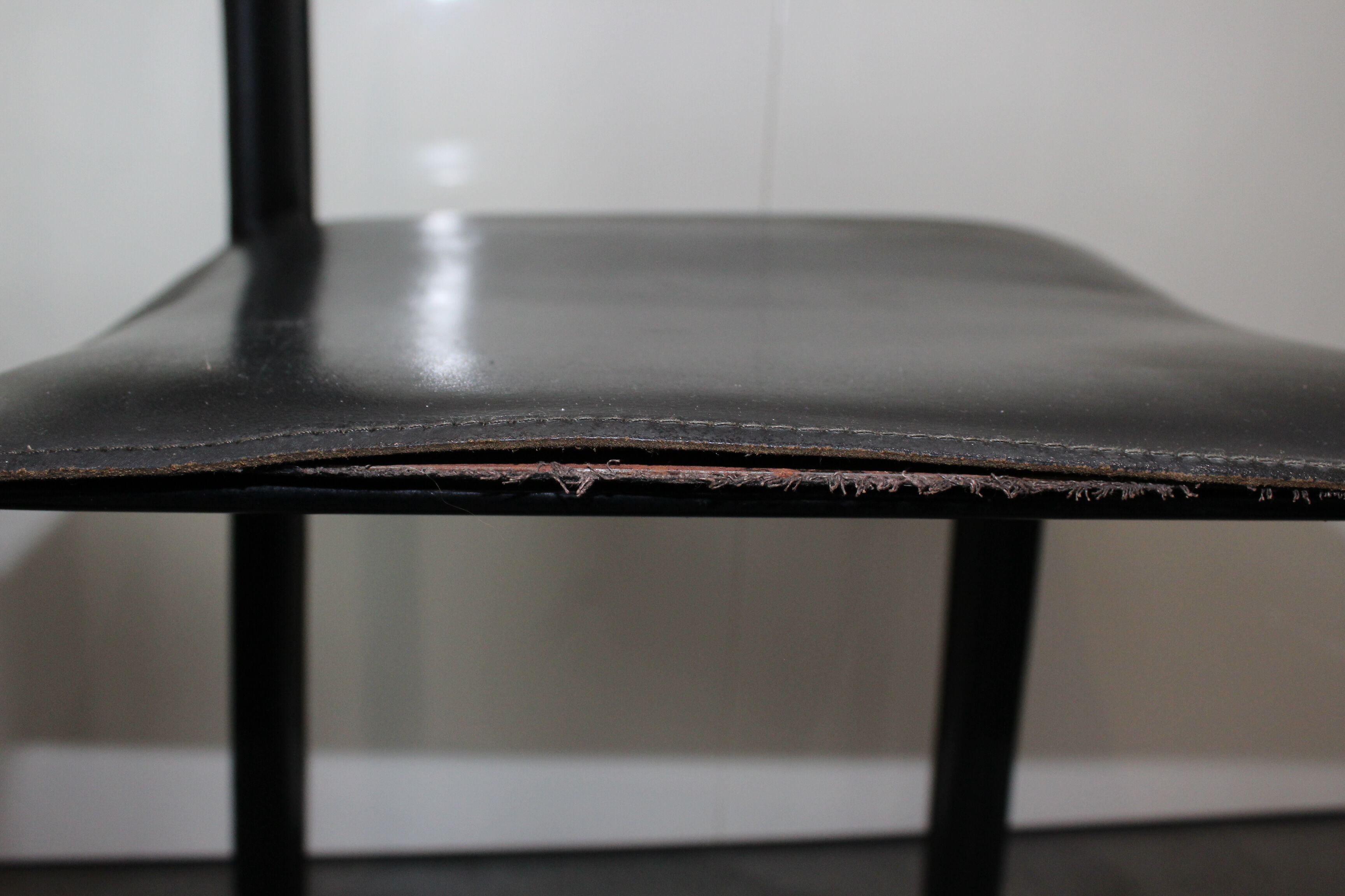 Leather chairs design italy Giancarlo Vegni