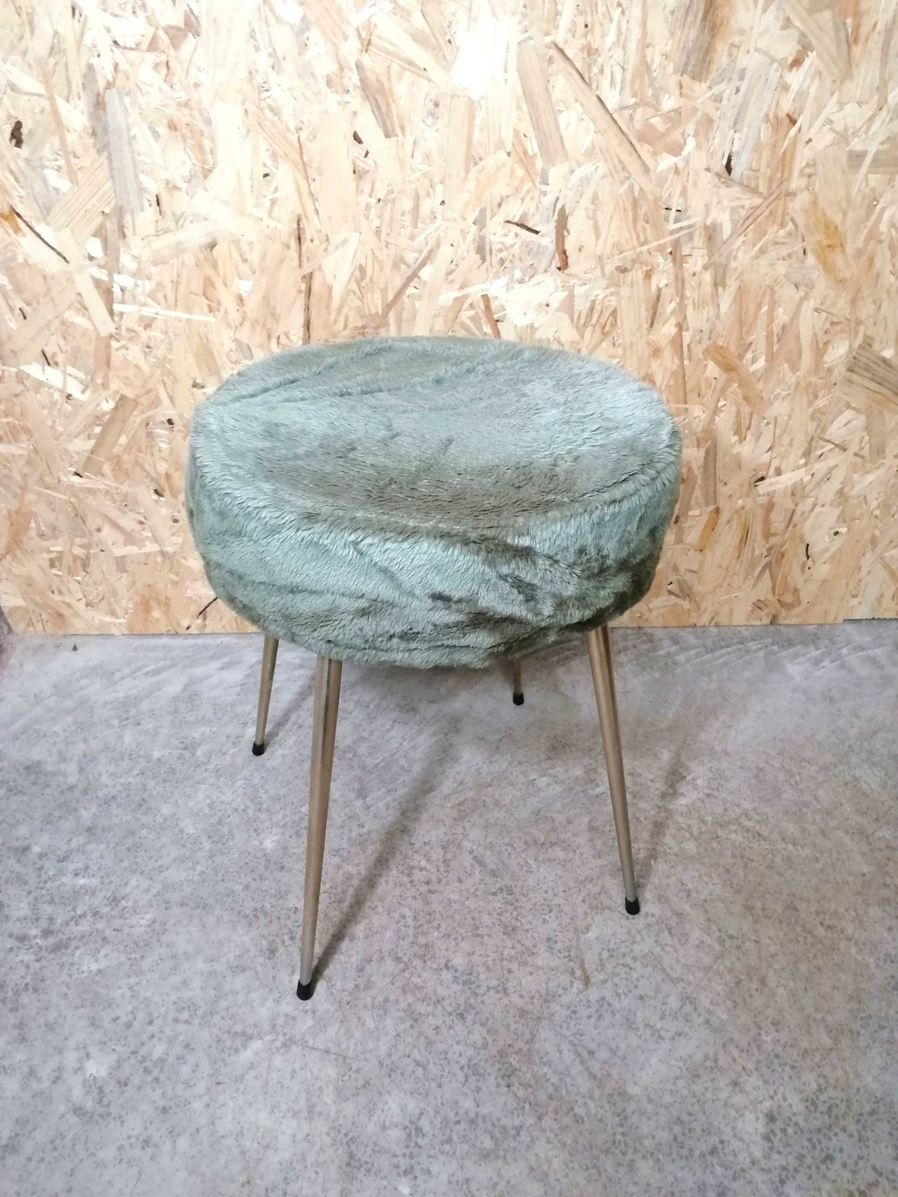 Stool Pelfran moumoute