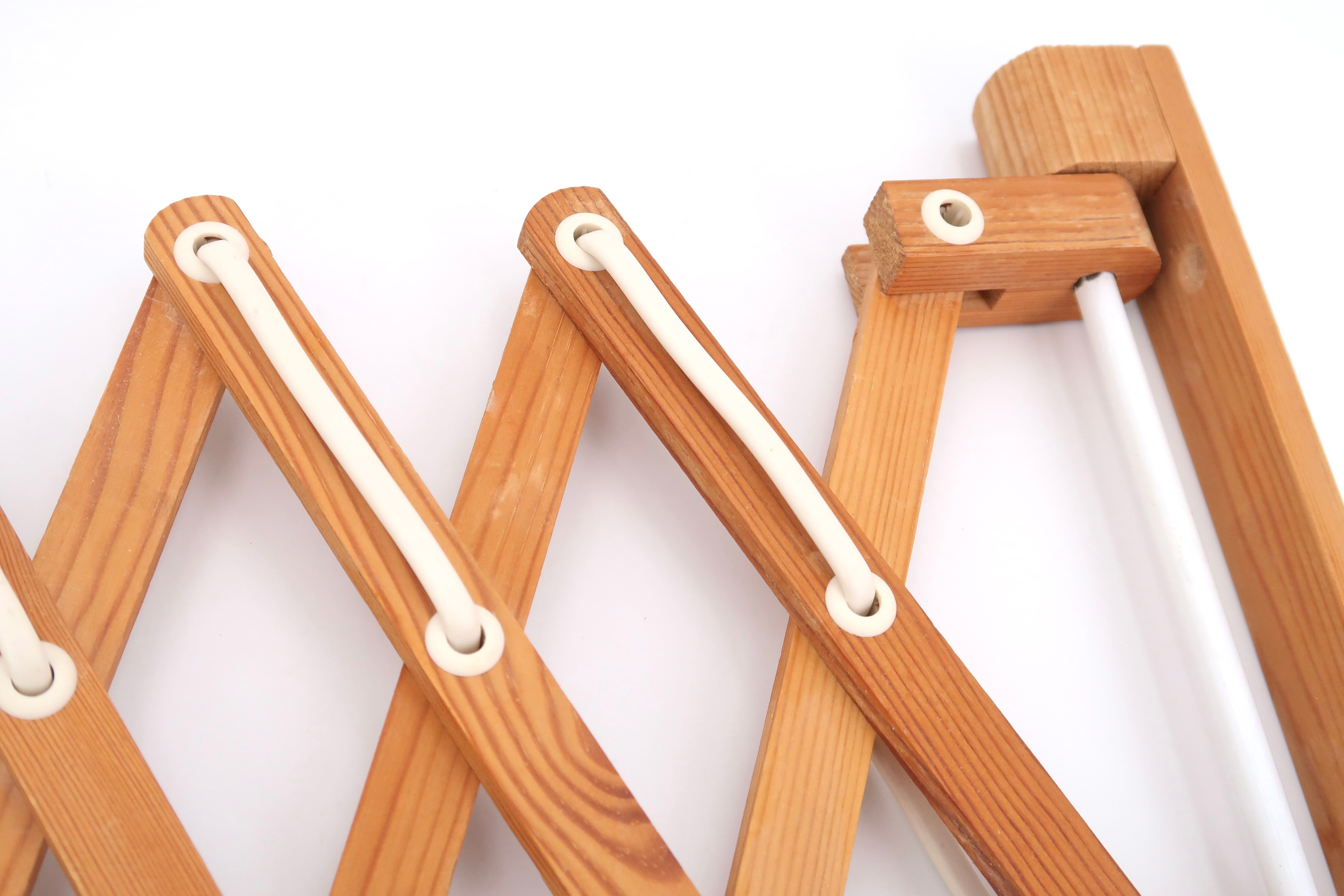 Extendable wooden wall lamp by Translandia, 60s