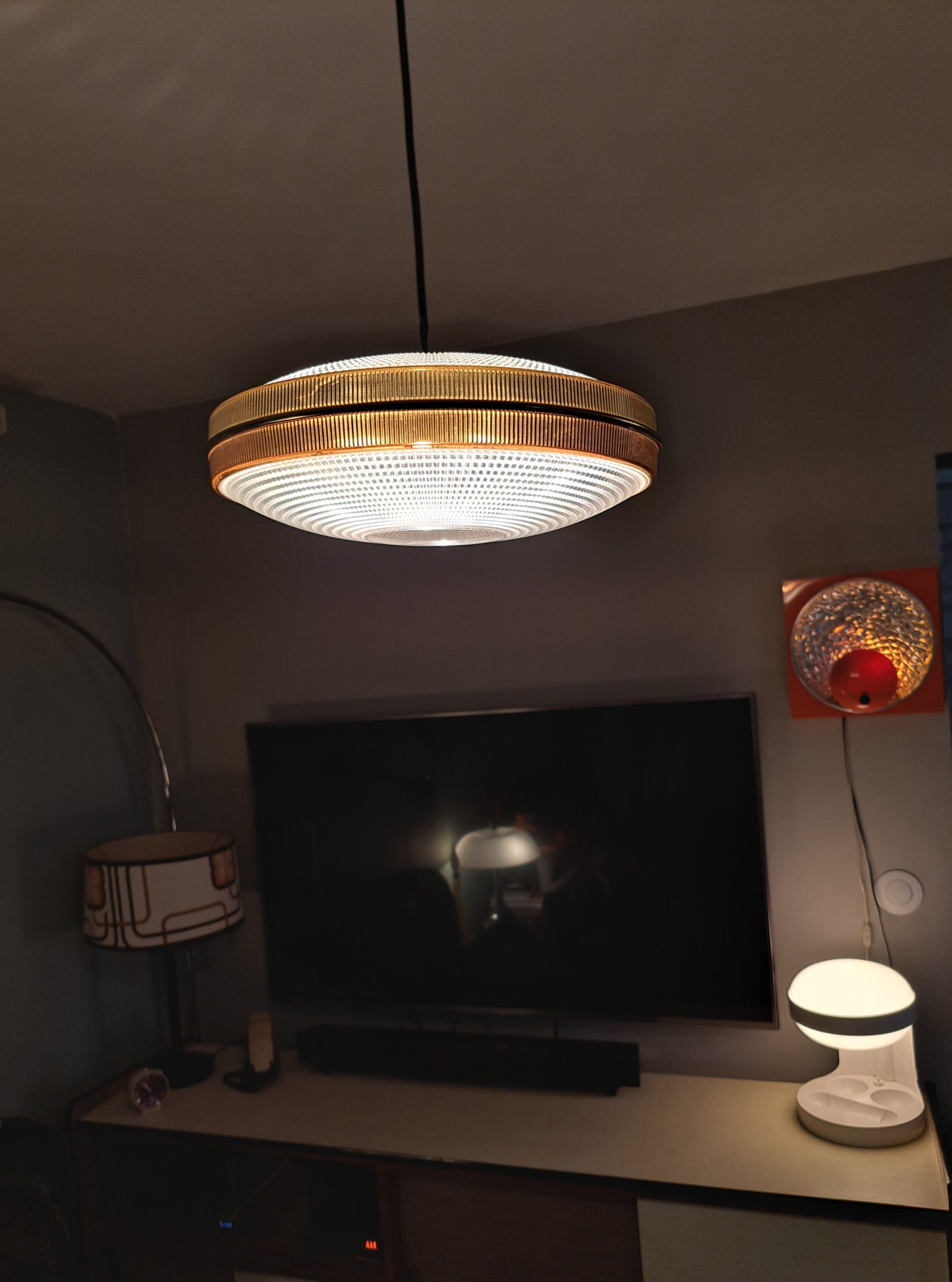 Suspension ufo space-age 1960-1970