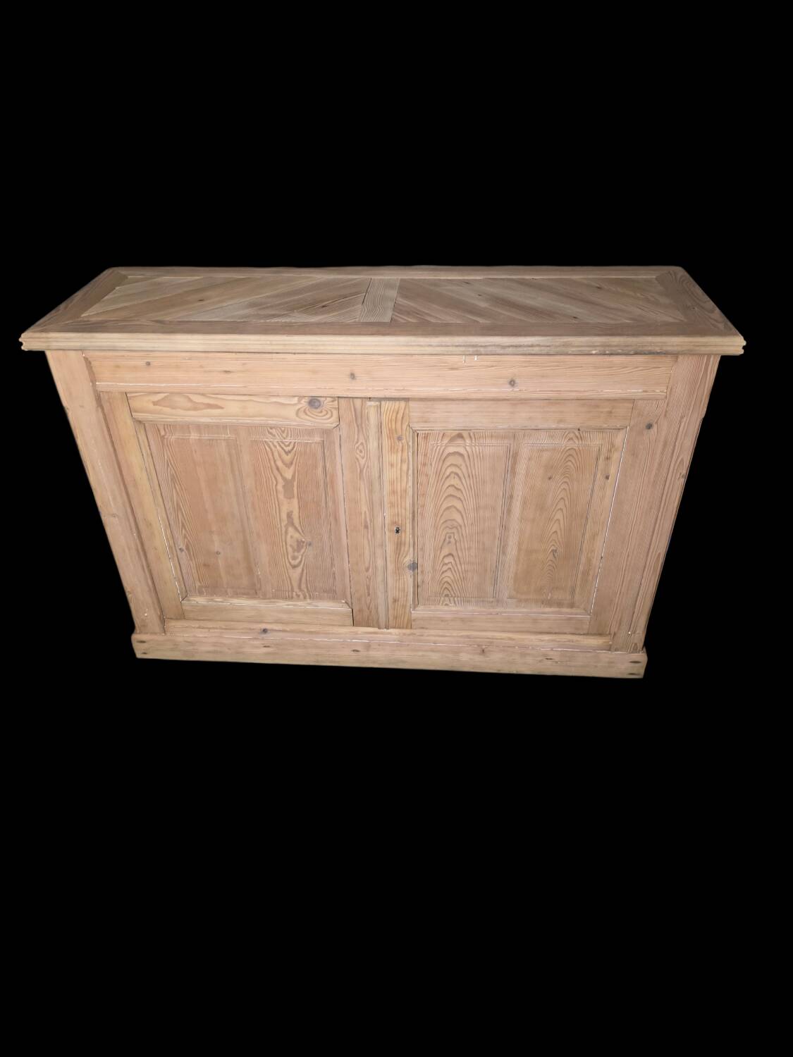 19th-century buffet in solid fir with a chevron top (shallow)