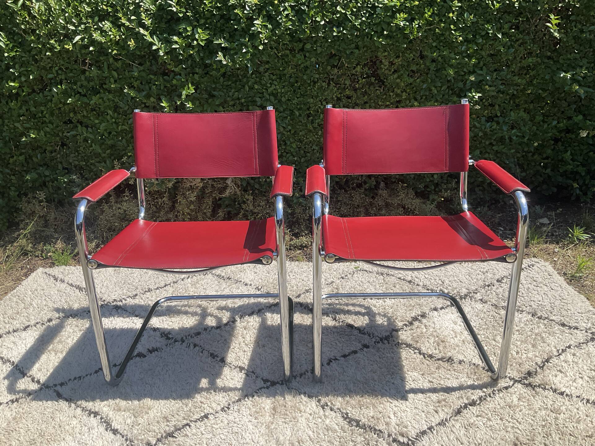 Paire de fauteuils Cantilever style Mart Stam