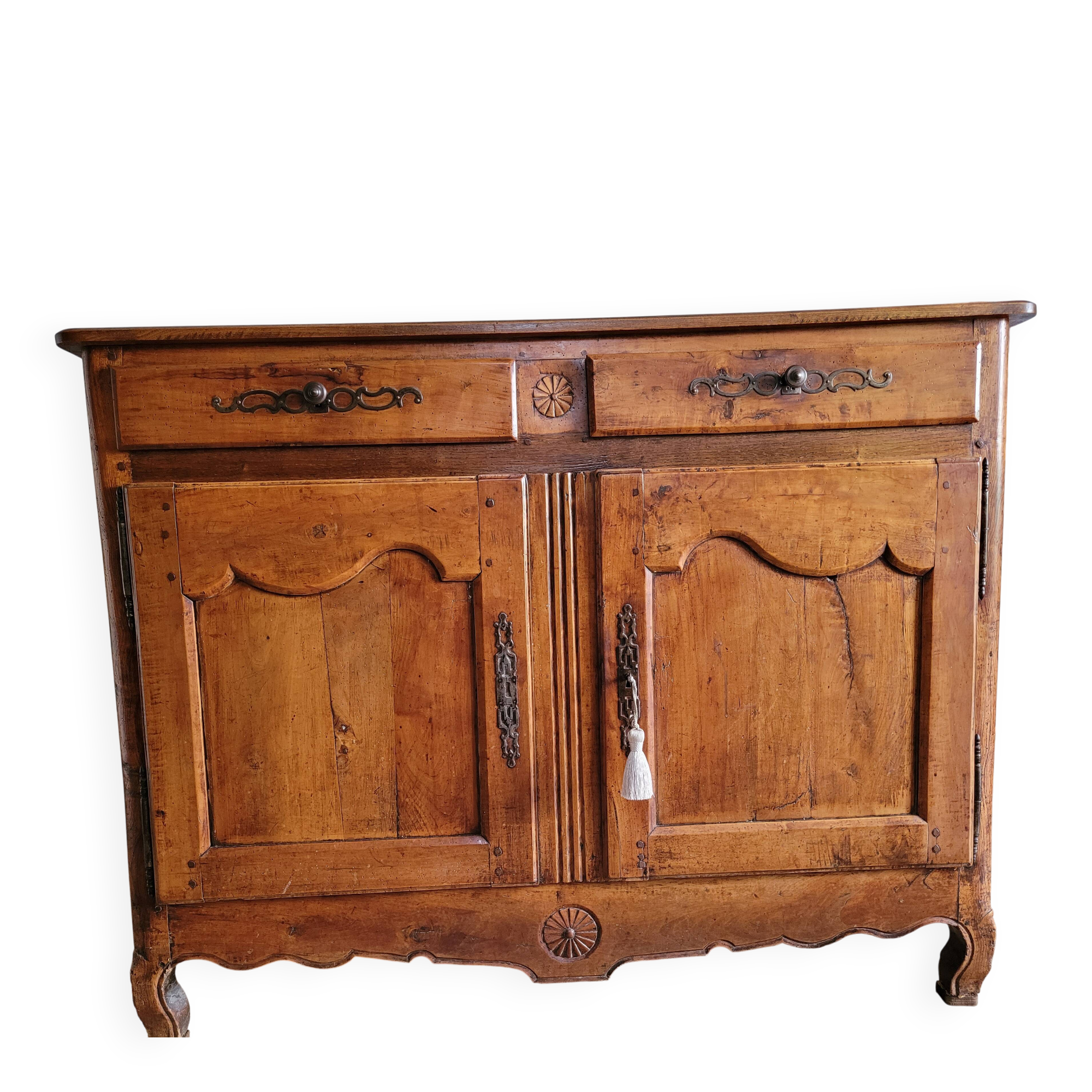 Rustic buffet in Louis XV style