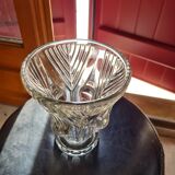 Vase art déco en verre moulé