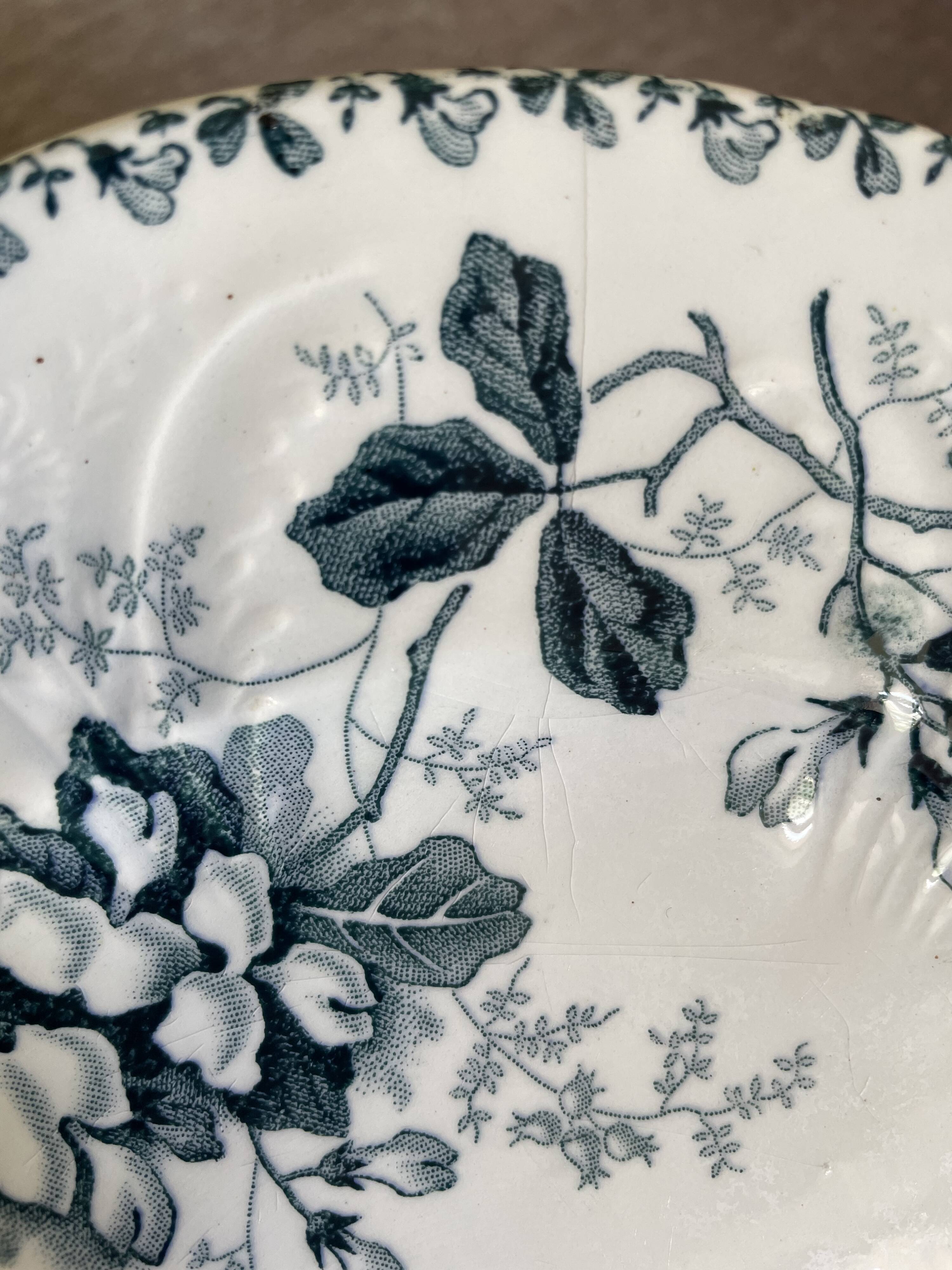 Iron pedestal dish