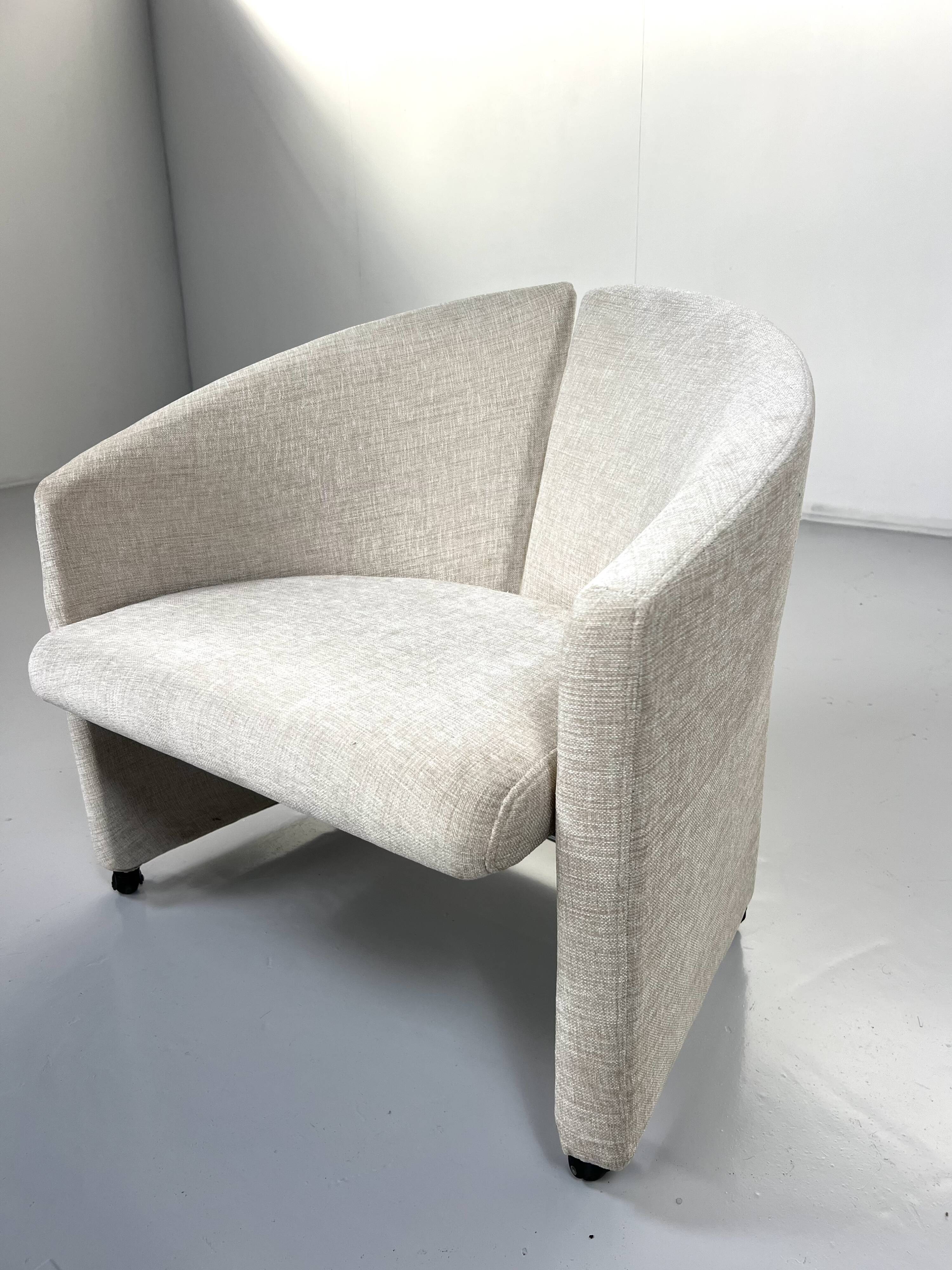 Paire de fauteuils sur roulettes pour Saporiti Italia, nouvelle tapisserie, années 1970.