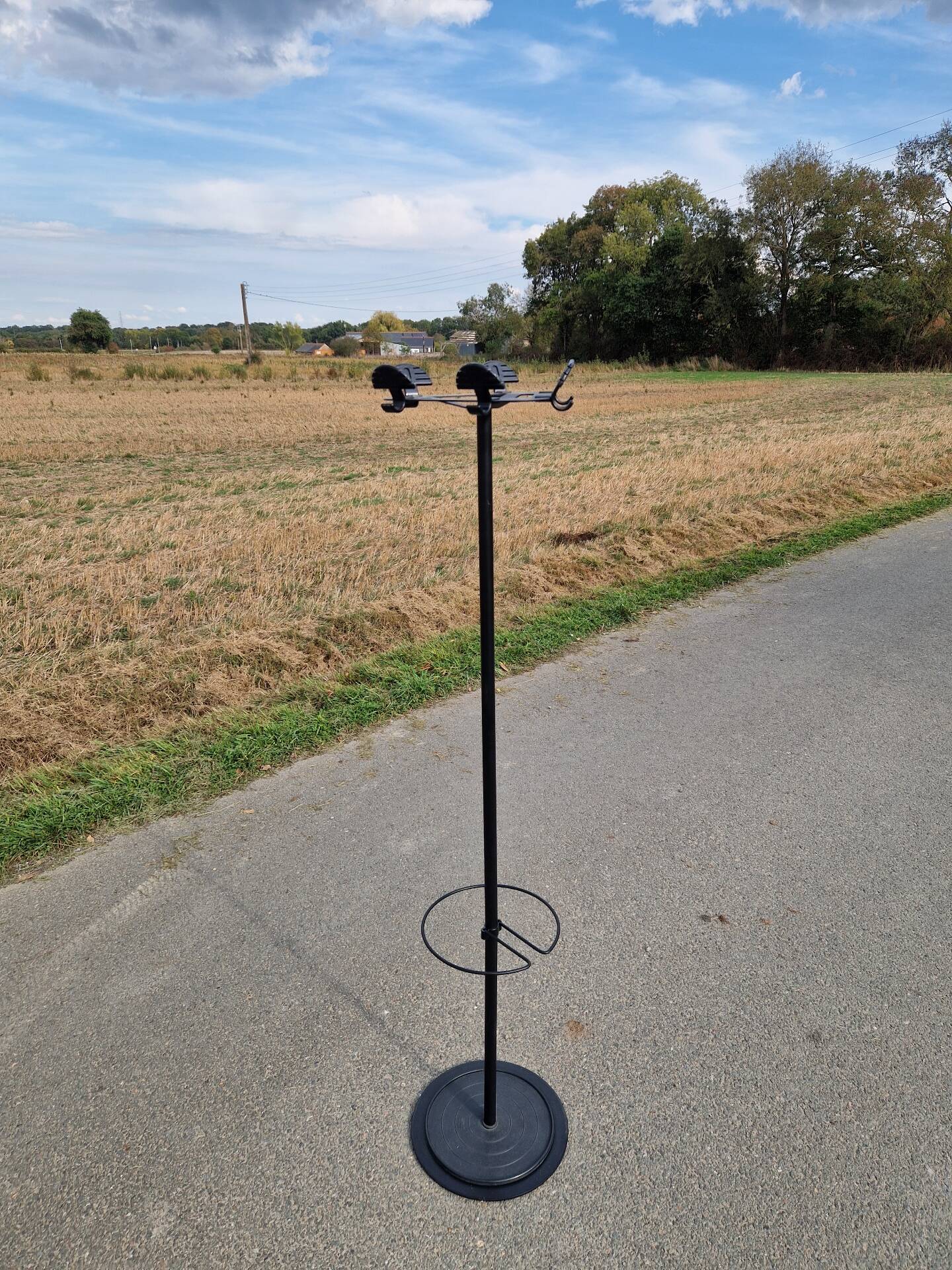 Designer coat rack from the brand Manade.