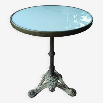 Bistro pedestal table. Circa 1900.