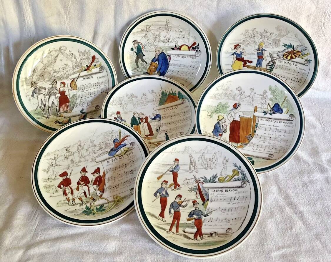 7 anciennes assiettes à dessert Creil et Montereau Terre de fer