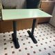 Table de bistrot pieds art deco et Formica