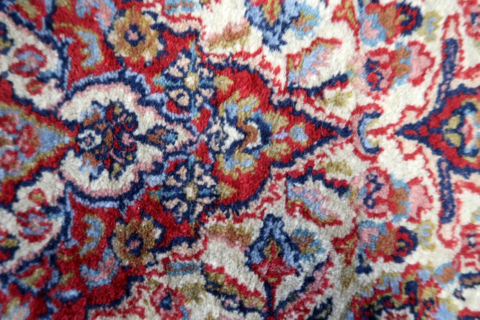 Vintage Indian rug 2.1' x 3.9' (67cm x 120cm), 1970s - 1C1121