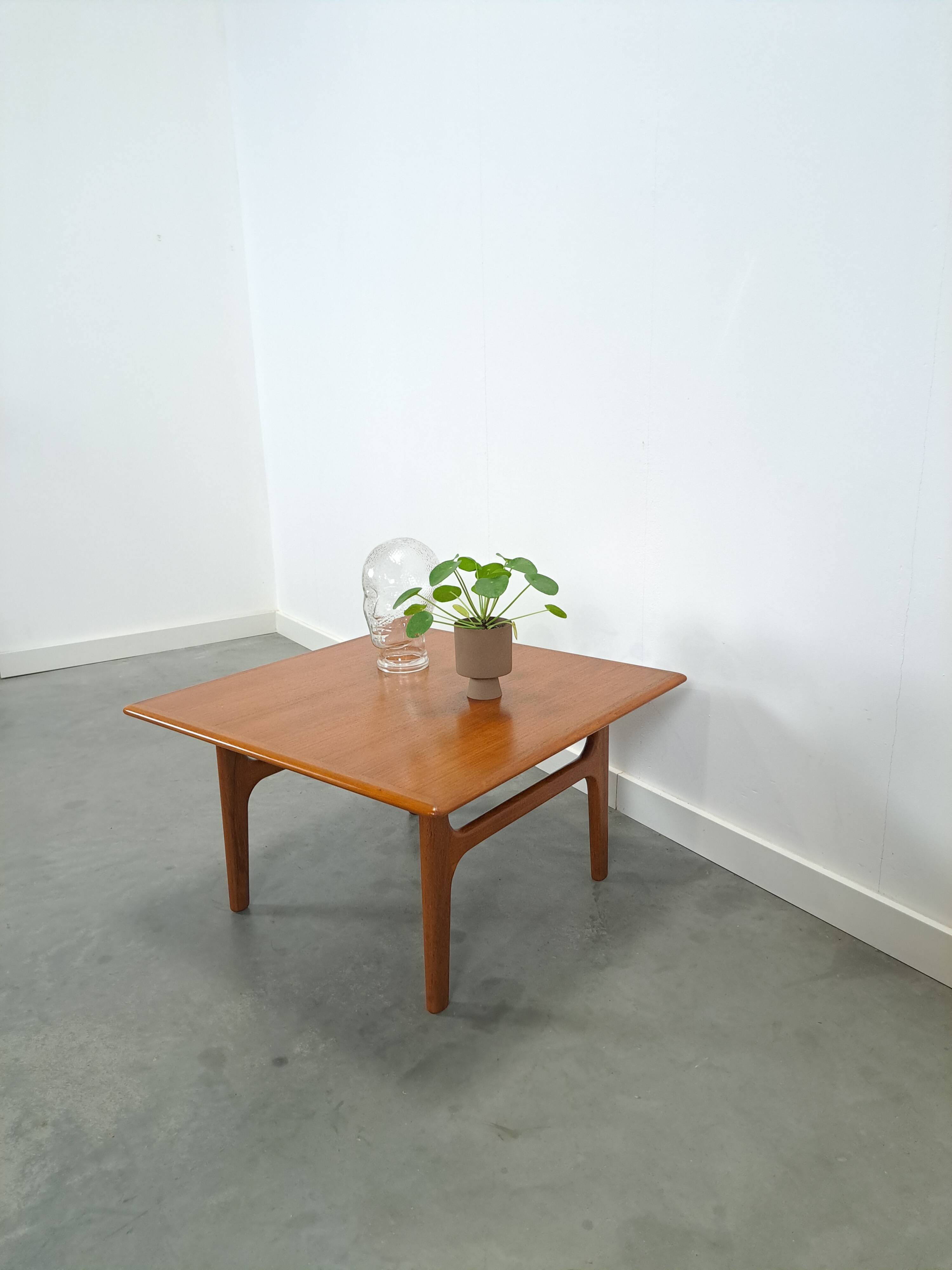 Teak Deens design Trioh salontafel, nr,3