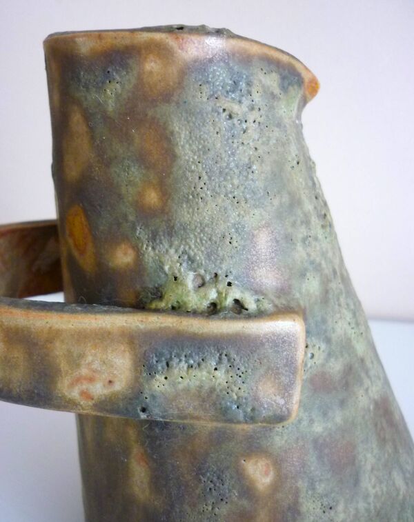 Vase sabot, brutaliste, céramique émaillée, grès, signature à identifier