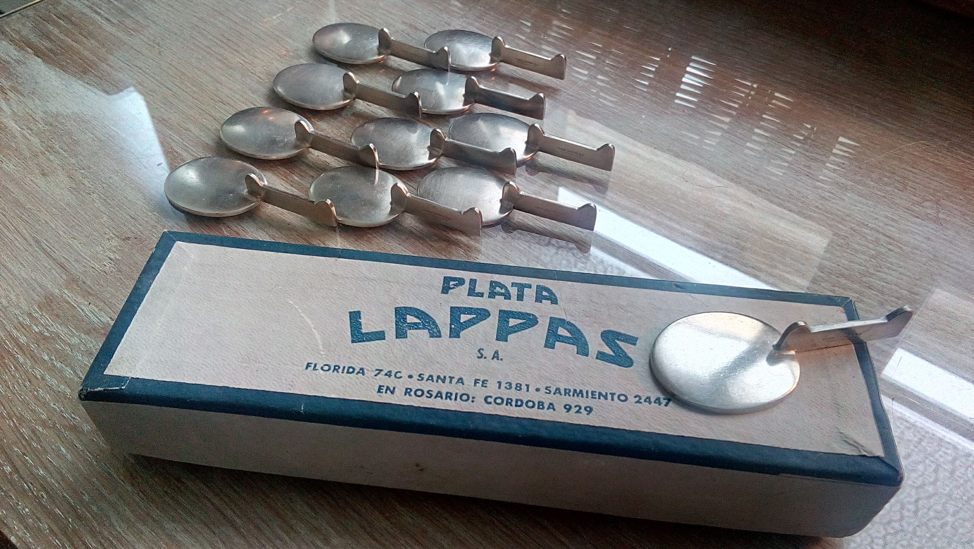 Silver metal knife holder Plata Lappas Argentina