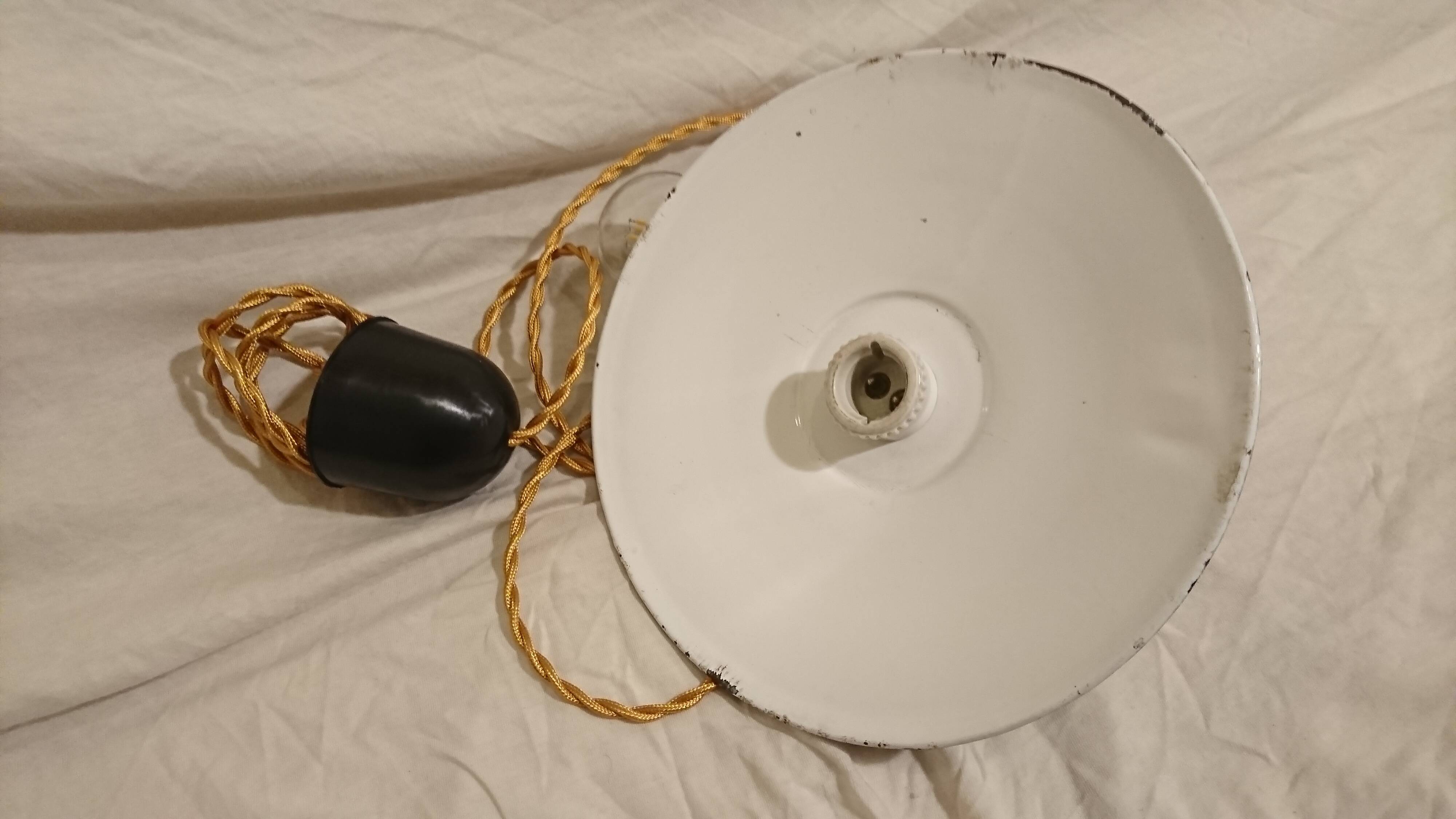 Chandelier workshop metal enamelled porcelain base