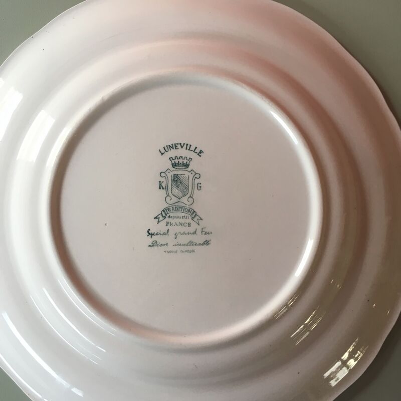 Lot of 12 plates, Luneville & KG, blue décor, country