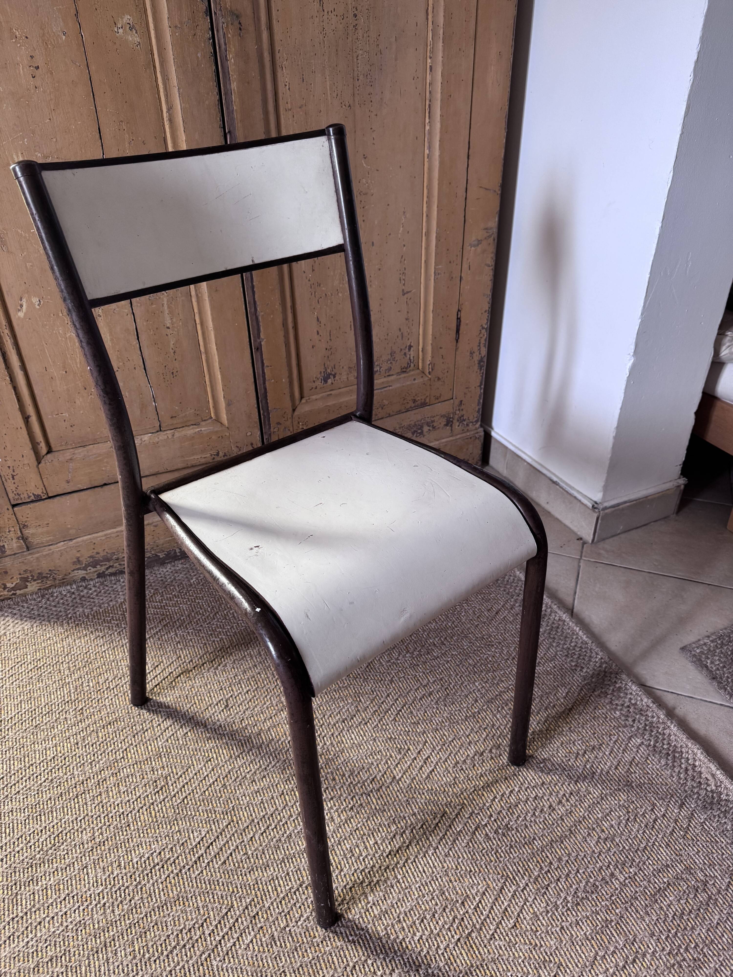 Chaise 510 édition limitée Ciguë 2010.