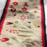 Tapis Rollakan décor de tulipes vintage